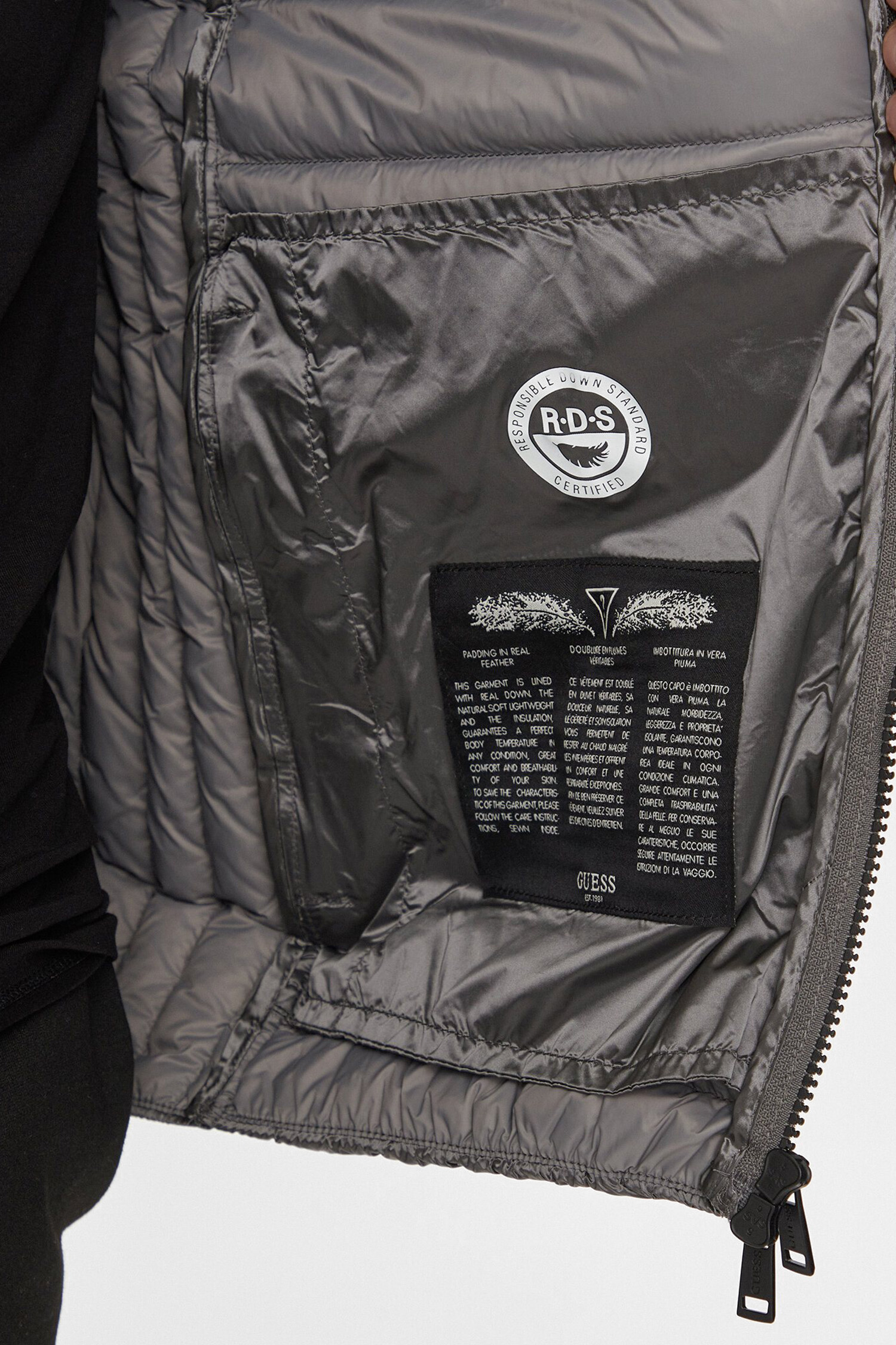 Мужской серый пуховик Guess M1RL47.WDQ50;G9A4