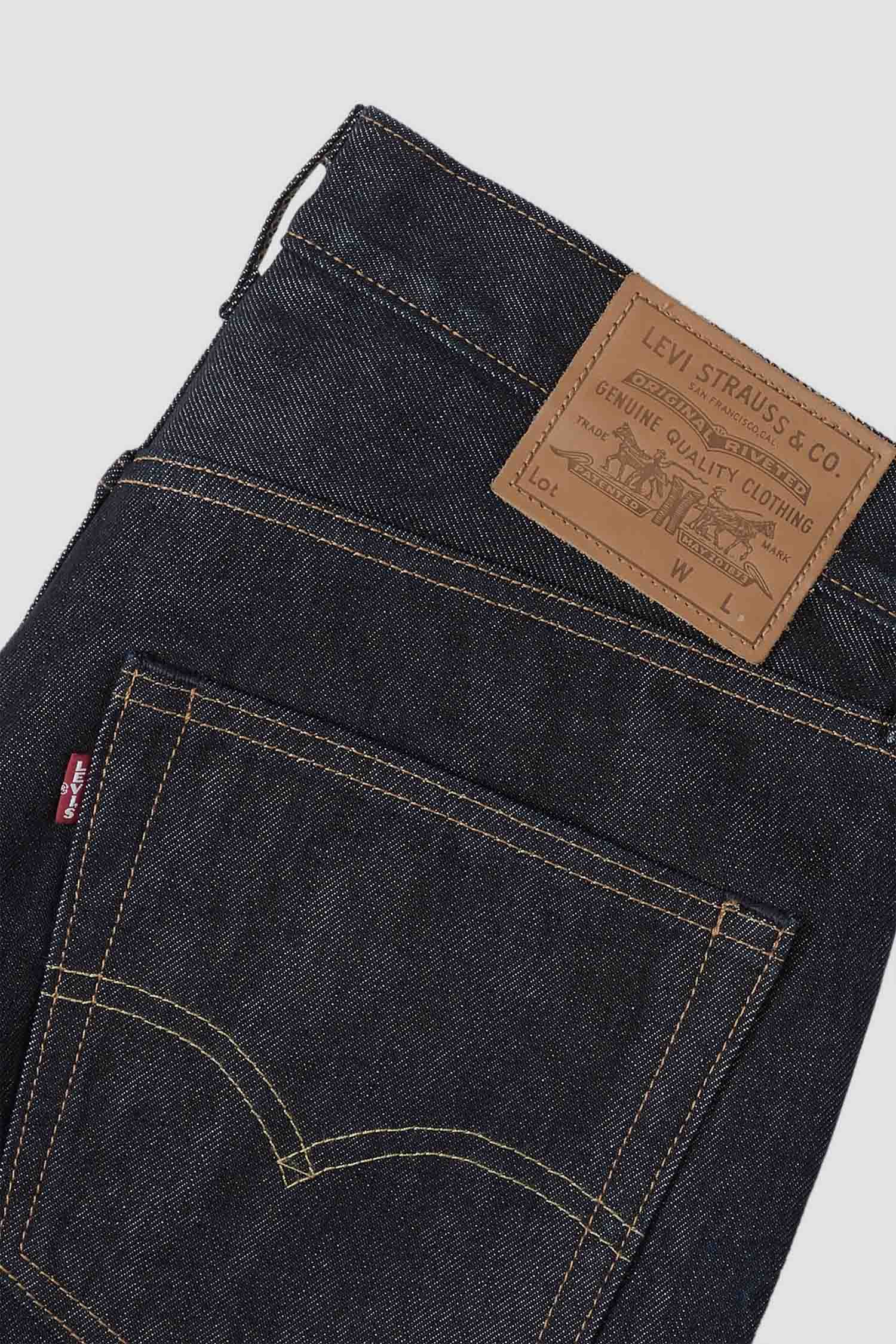 Мужские черные джинсовые шорты Levi’s® A8461;0038