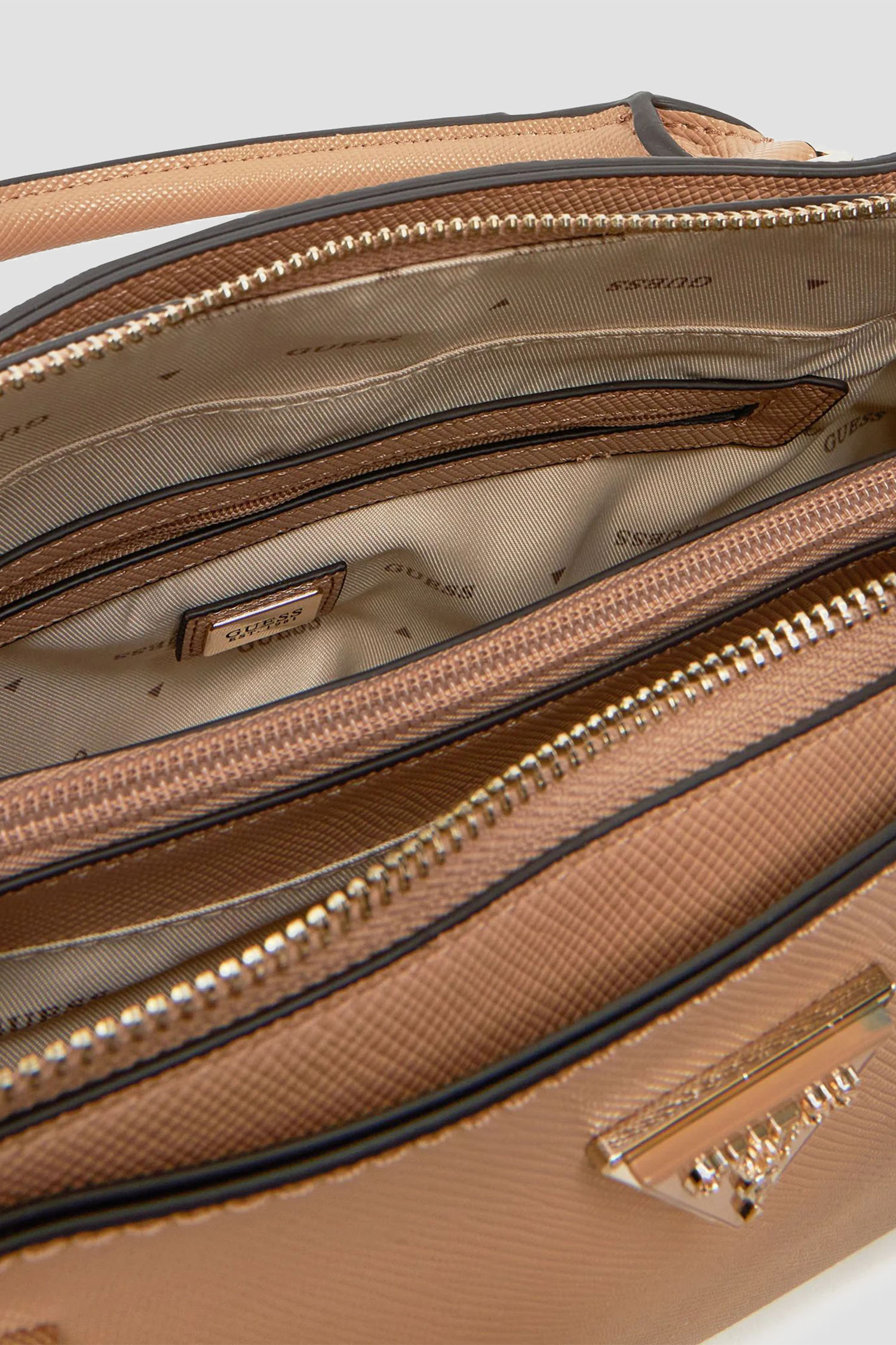 Жіноча коричнева сумка Guess HWZG78.79070;BEI