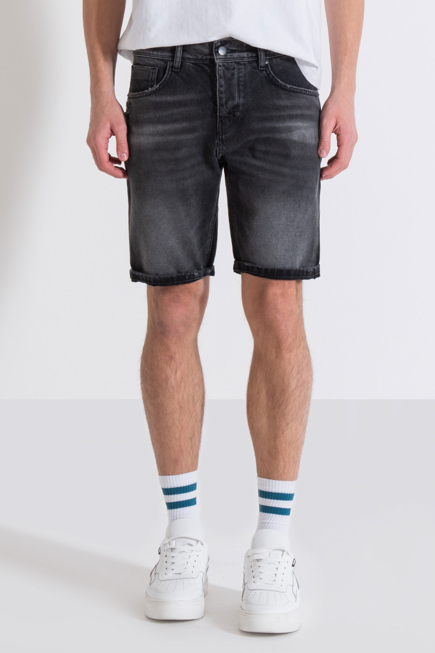 Мужские черные джинсовые шорты Antony Morato MMDS00076.FA750458;9000