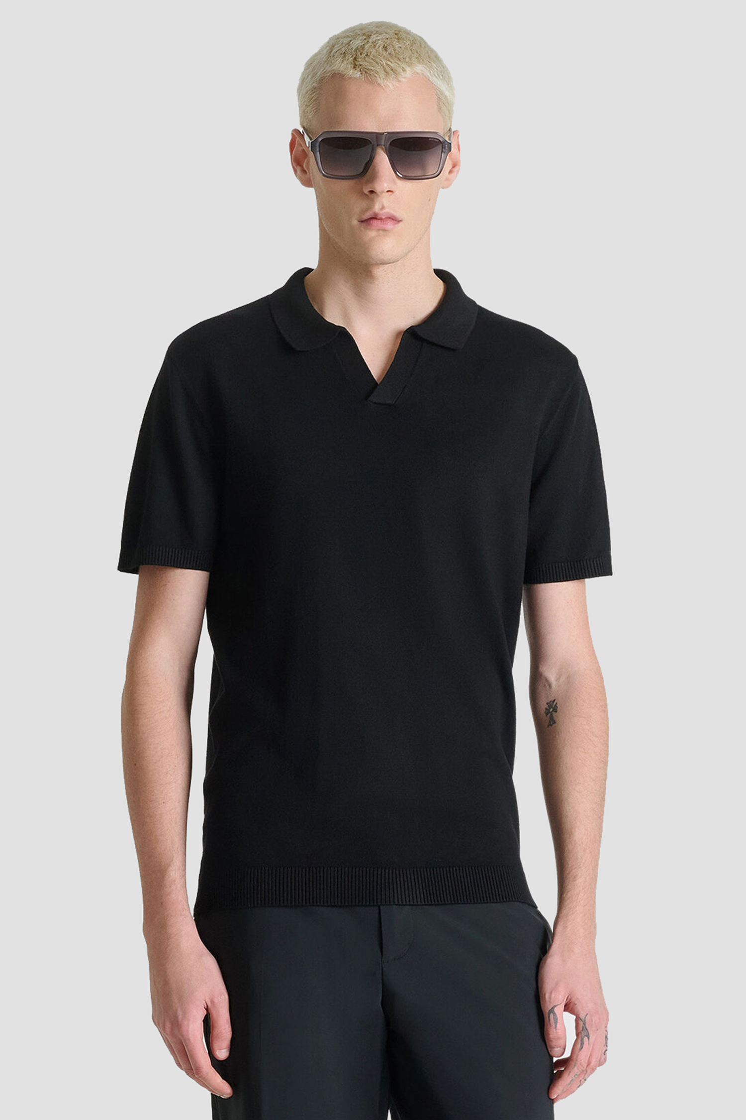 Чоловіче чорне поло Antony Morato MMSW01586.YA500098;9000