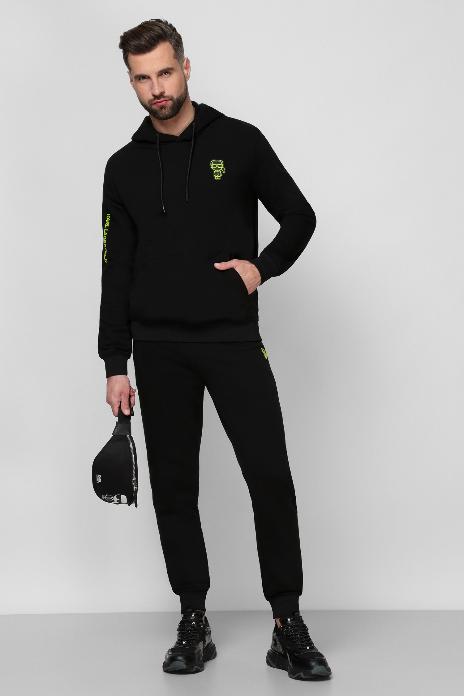 Чоловічі чорні спортивні штани Karl Lagerfeld 521900.705423;120