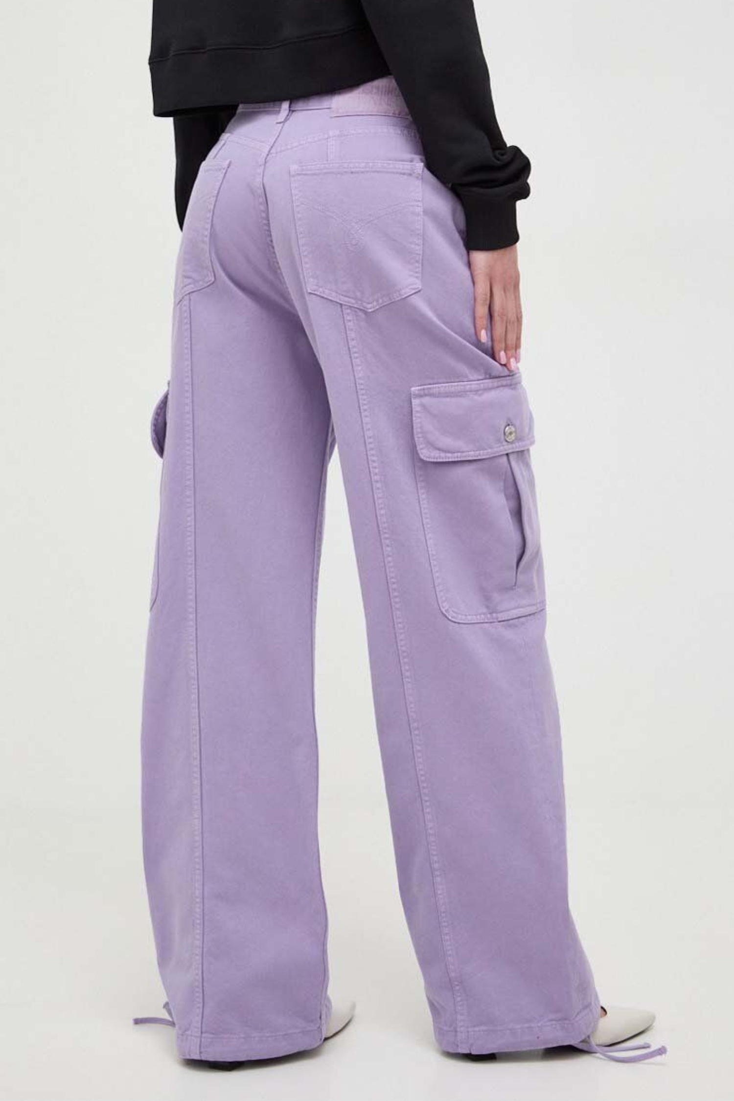 Женские сиреневые карго Moschino A0305.3246;0267