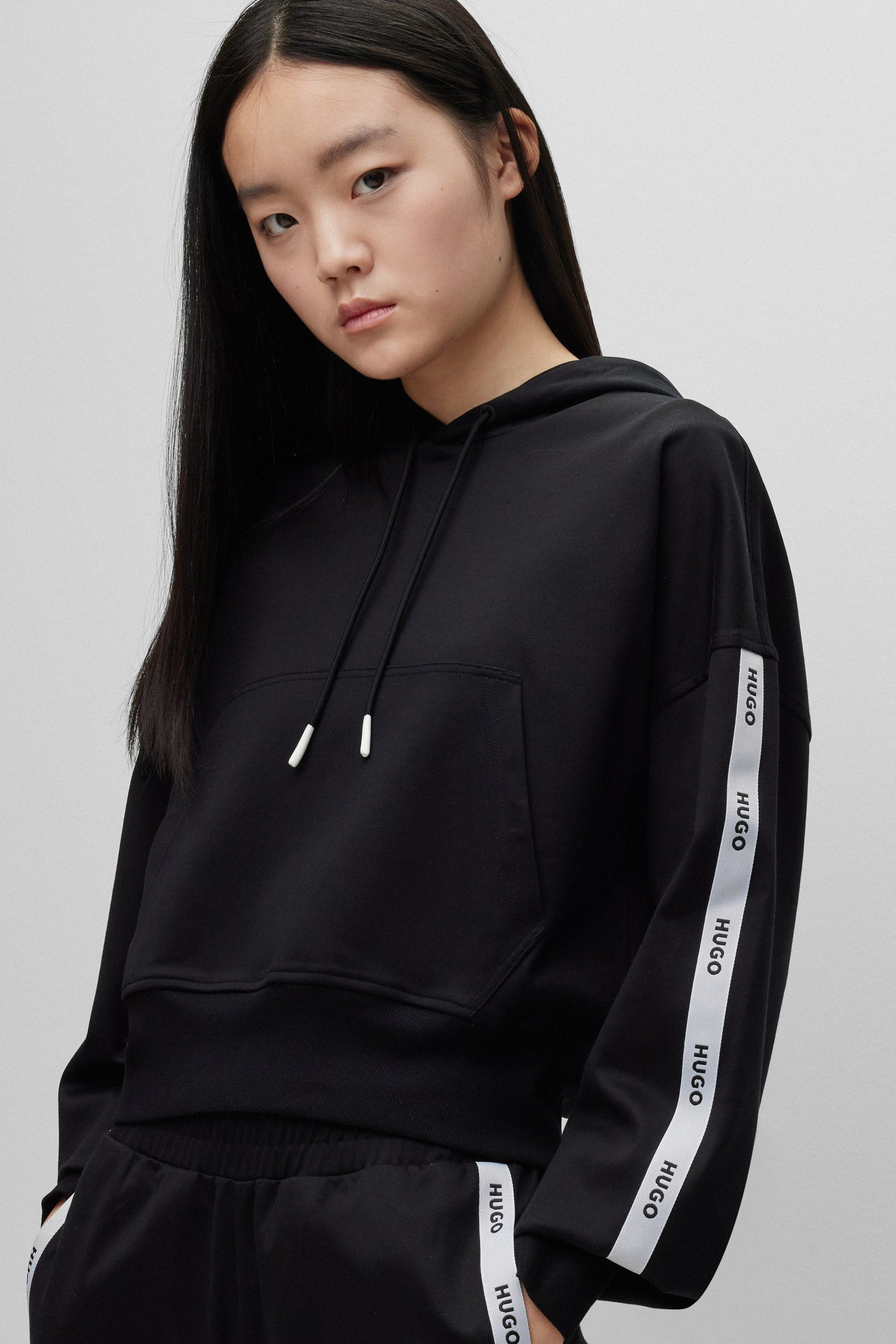 Женское черное худи HUGO 50489128;001