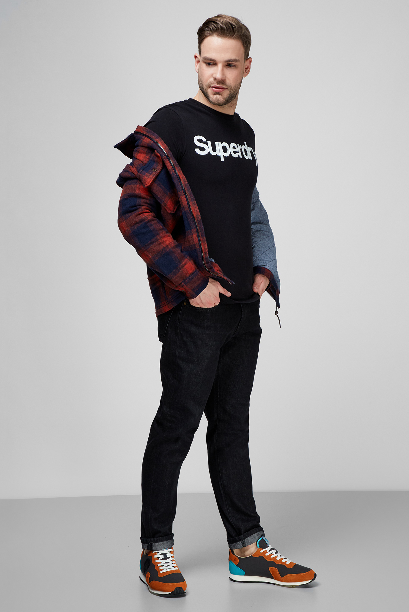 Чоловіча чорна футболка SuperDry M1010248A;02A