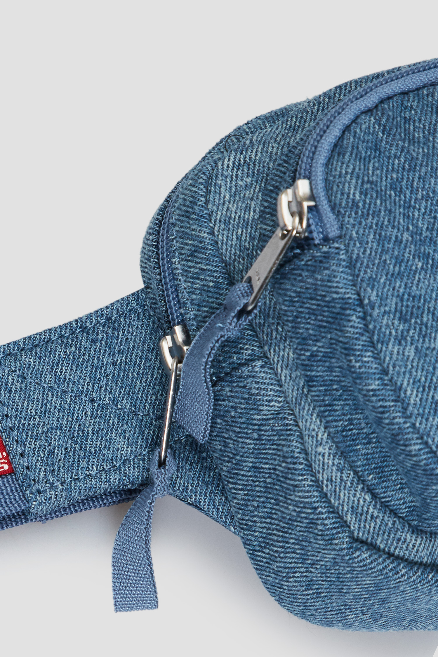 Синяя джинсовая поясная сумка Levi’s® 235270;6.13