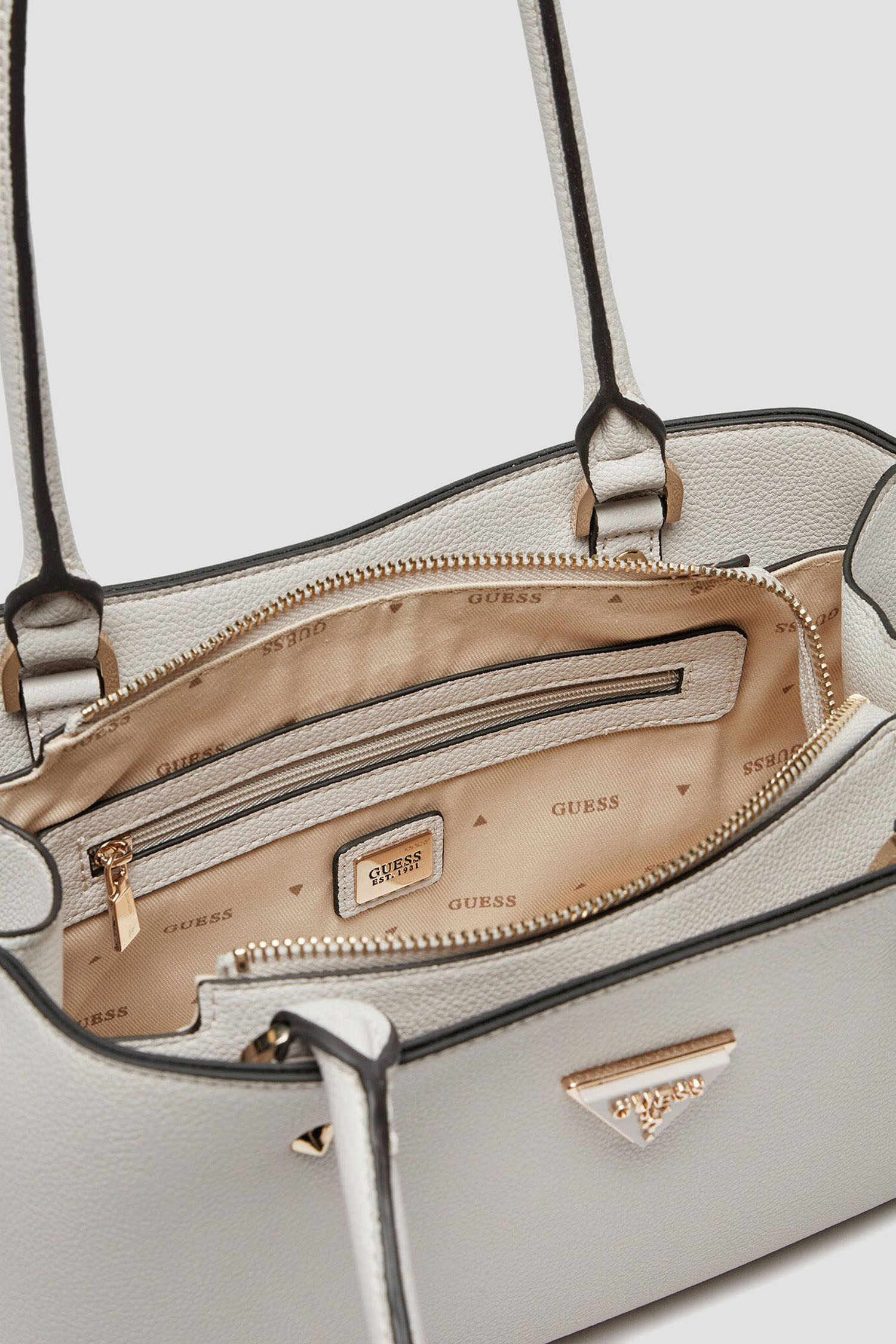Женская белая сумка Guess HWBG87.78090;IVO