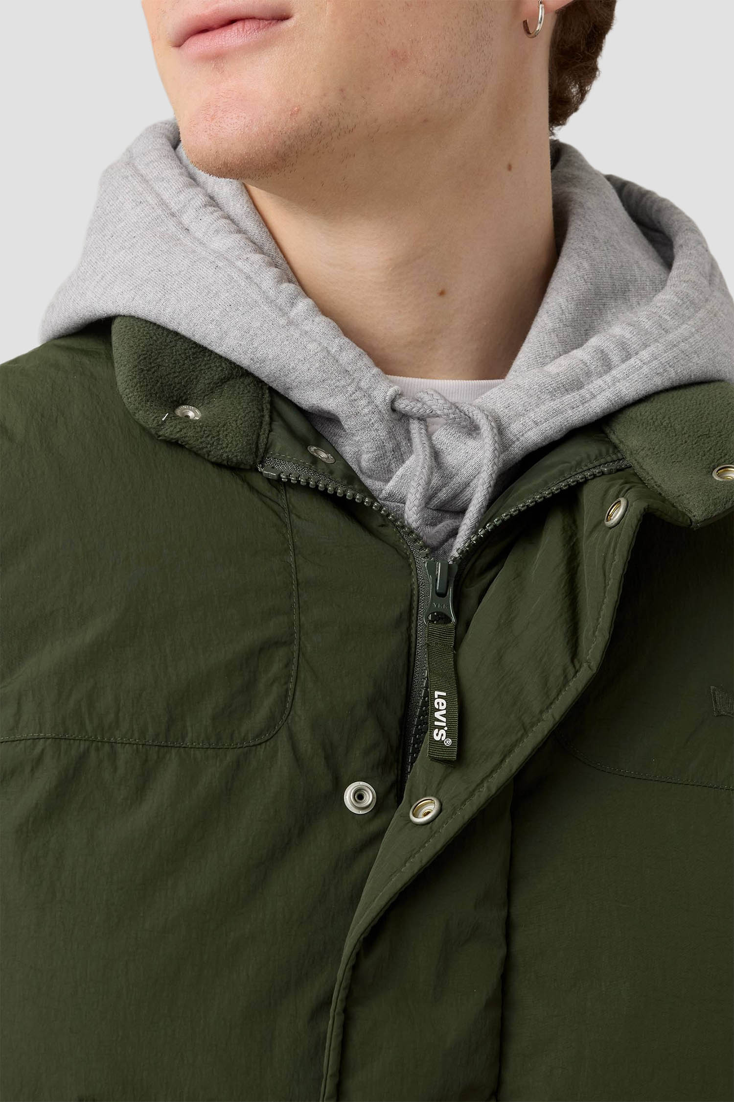 Чоловічий темно-зелений пуховий жилет Levi’s® A8556;0007