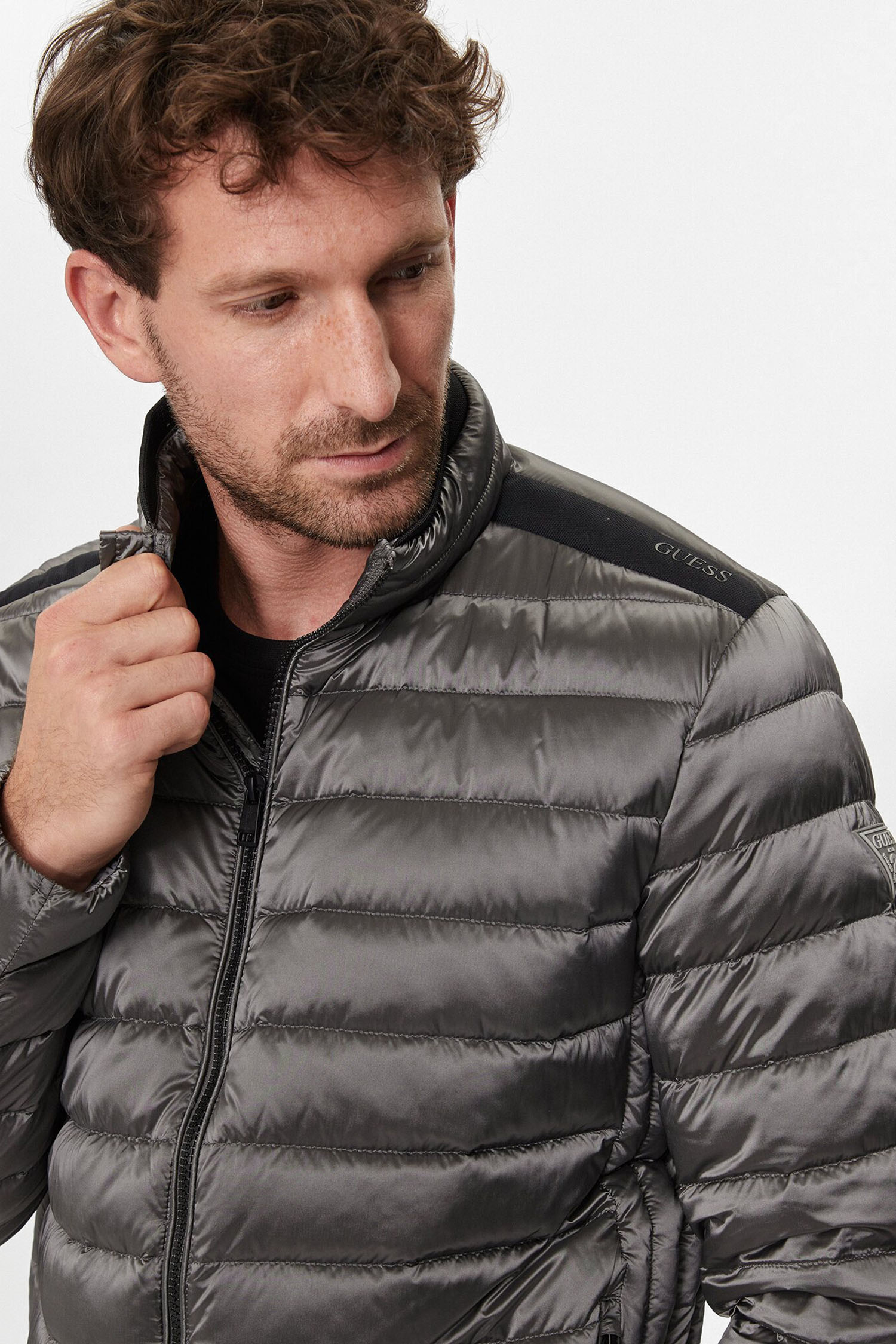 Мужской серый пуховик Guess M1RL47.WDQ50;G9A4