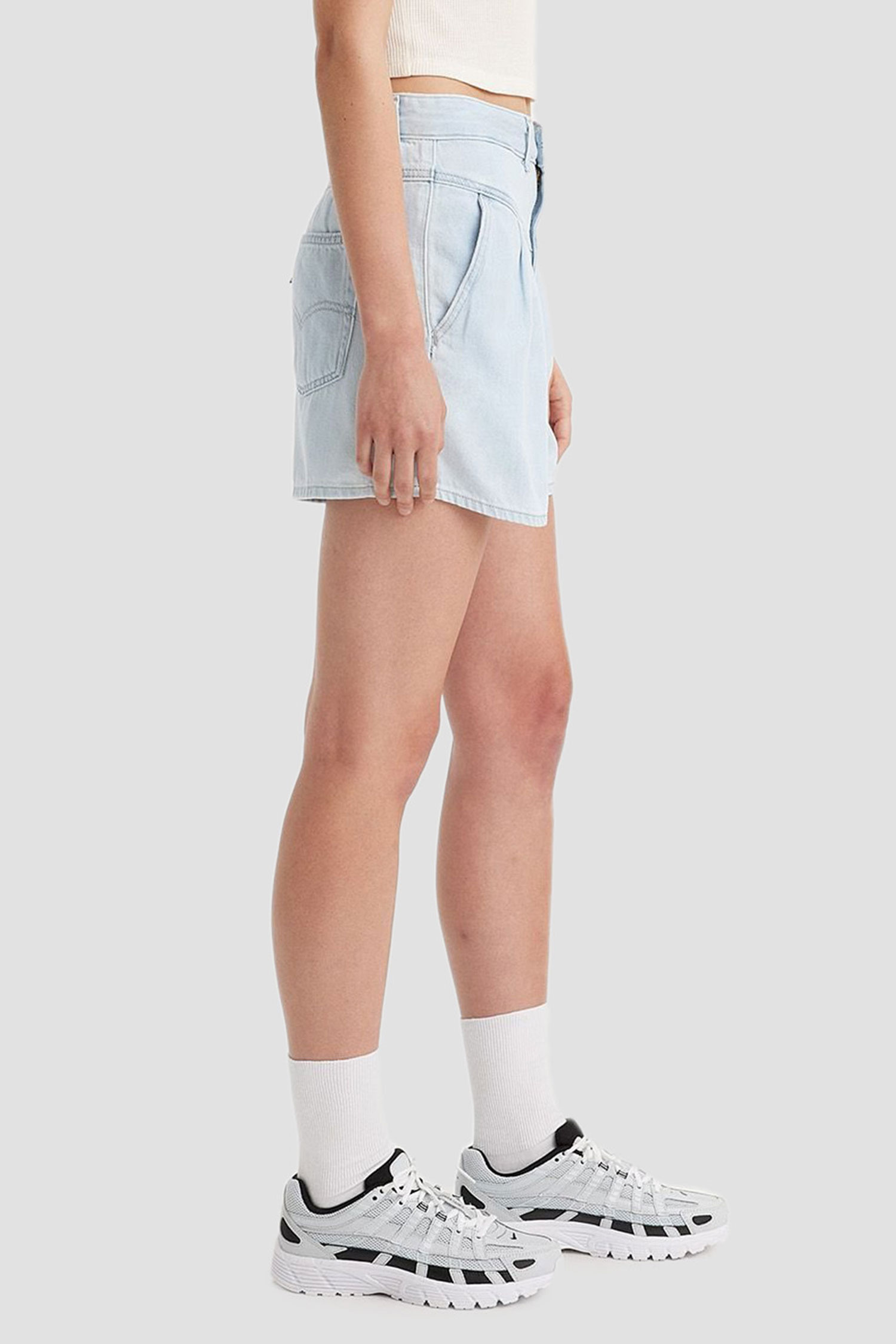 Жіночі блакитні джинсові шорти Lightweight Mom Levi’s® A7513;0006