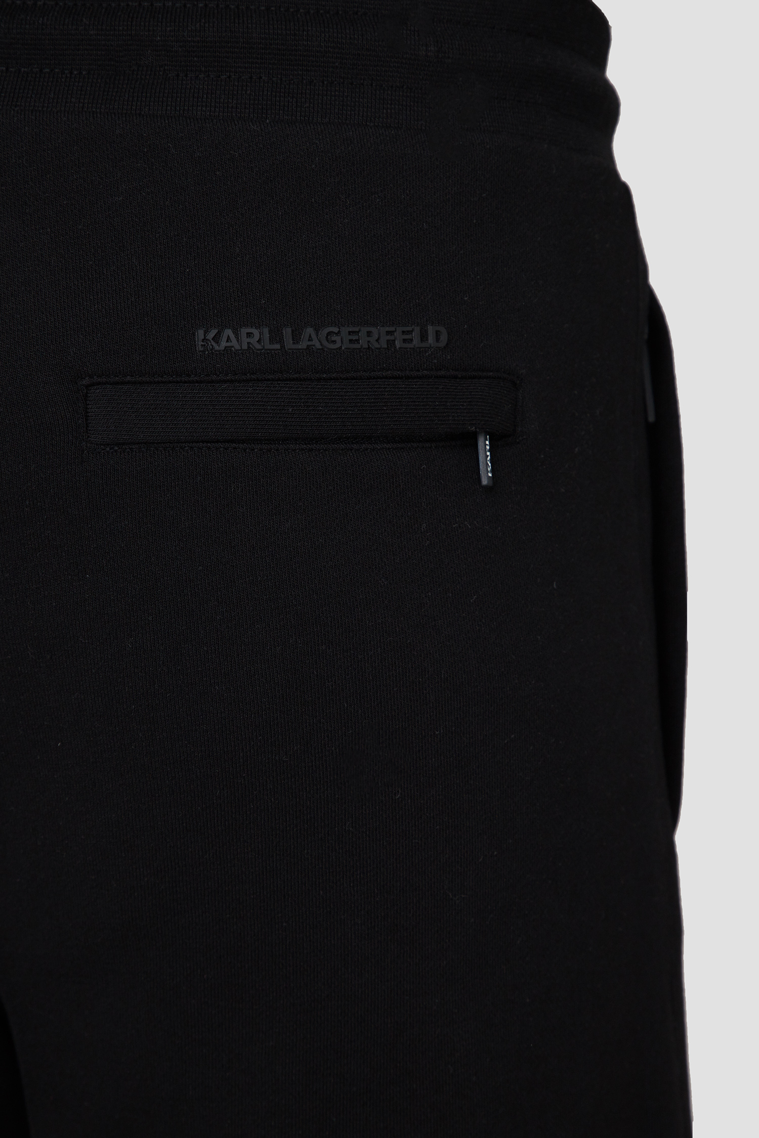 Мужские черные шорты Karl Lagerfeld 541900.705407;990