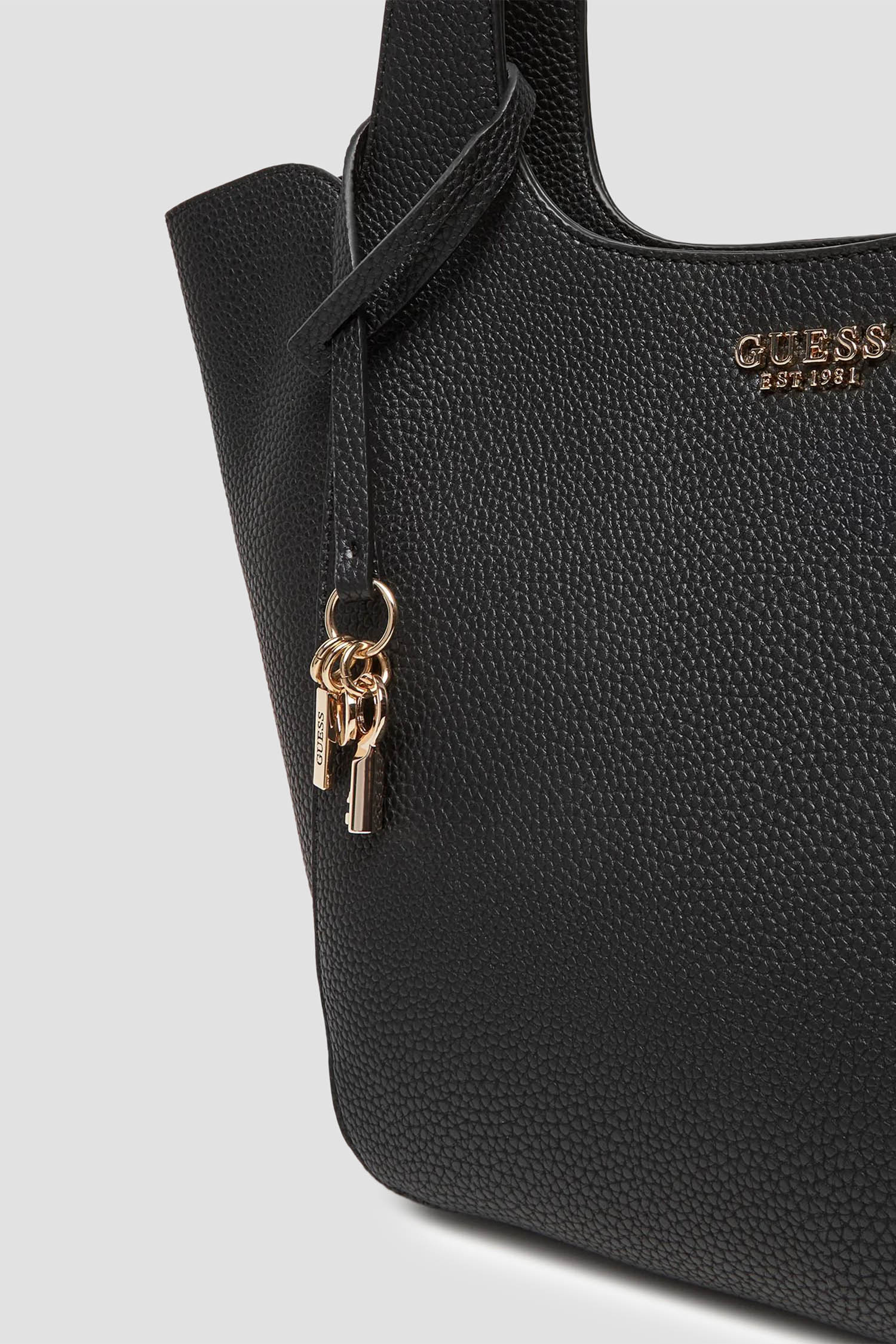 Женская черная сумка Guess HWBG73.34220;BLA