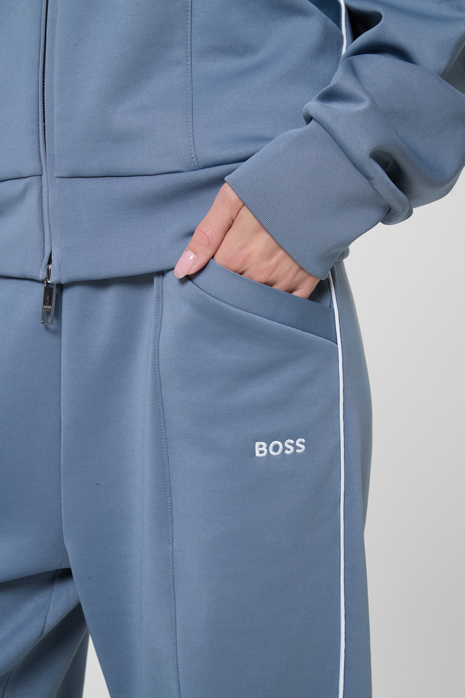 Женские синие спортивные брюки BOSS 50544183;475