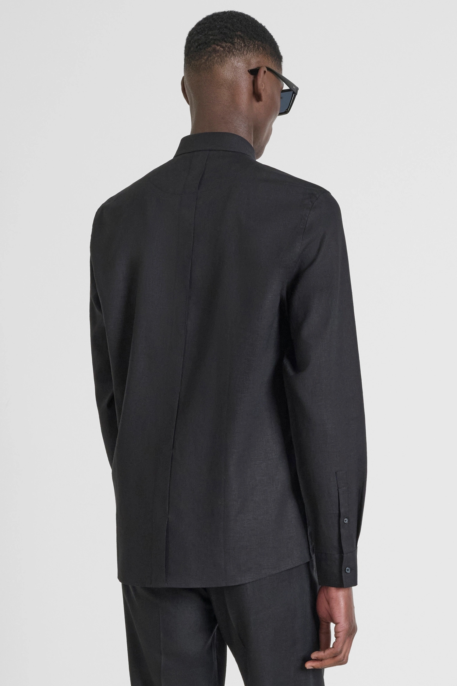 Мужская черная рубашка Antony Morato MMSL00757.FA400094;9000
