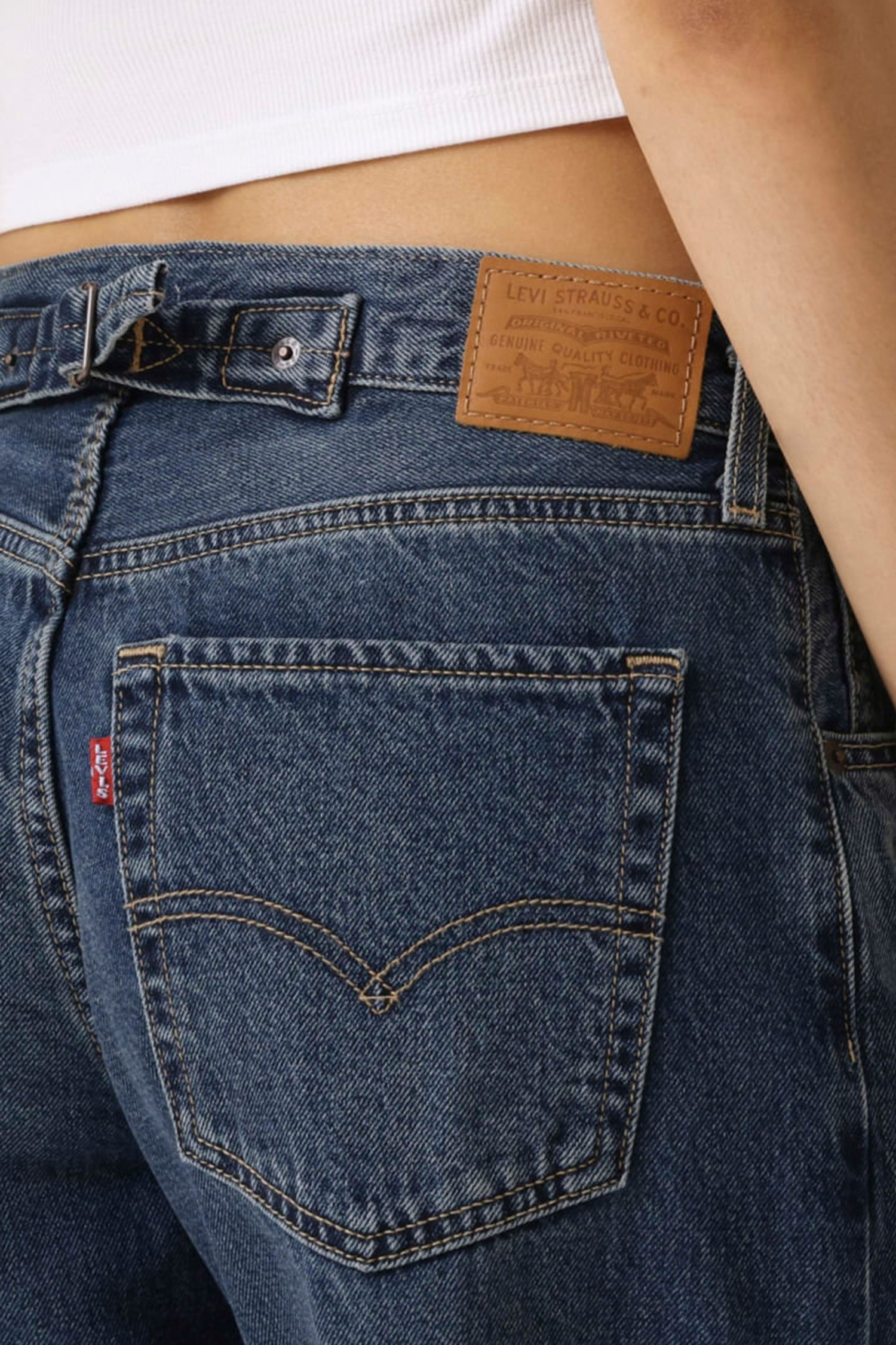 Женские темно-синие джинсы Loose Taper Levi’s® 0083N;0008