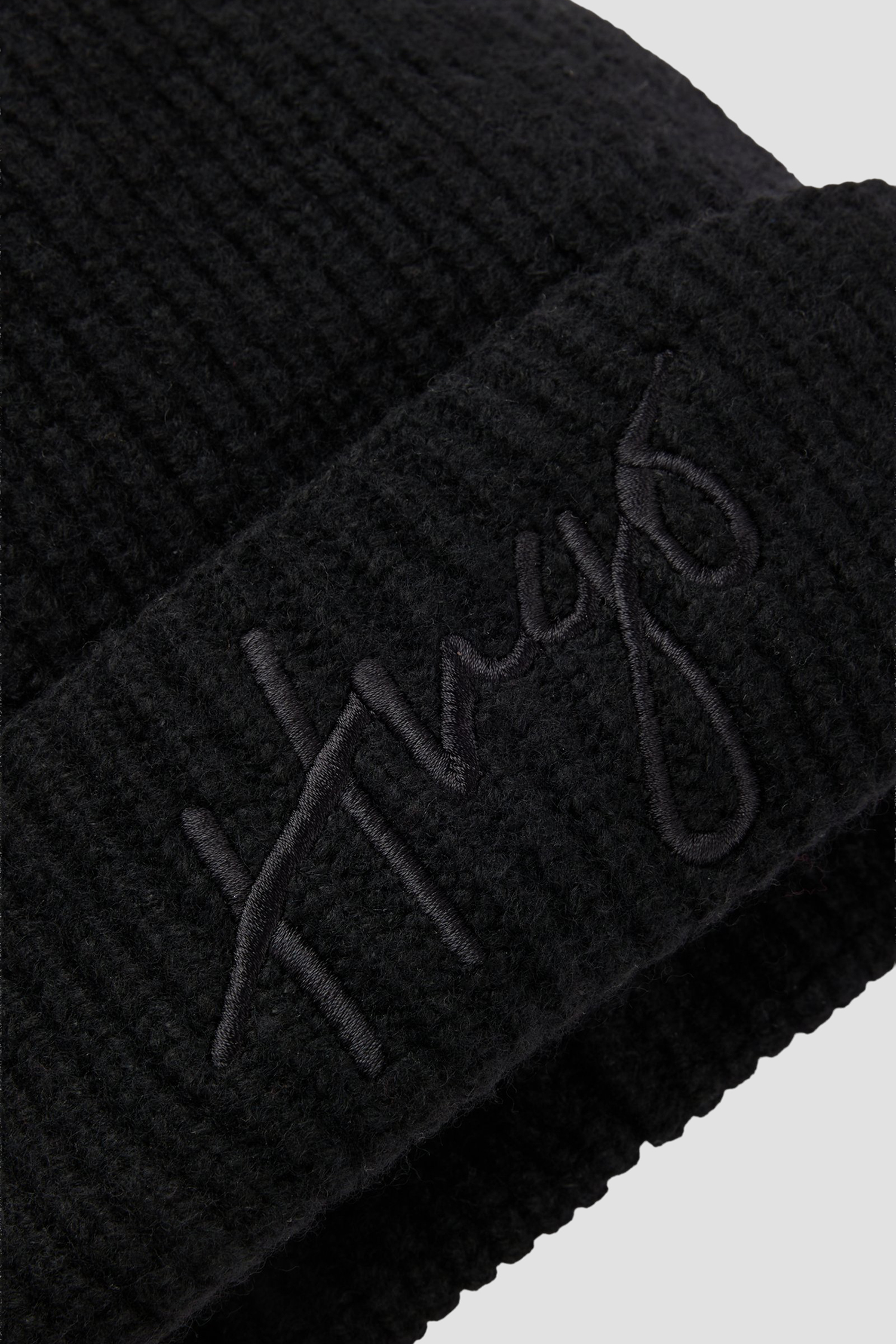 Женская черная шапка HUGO 50524104;001