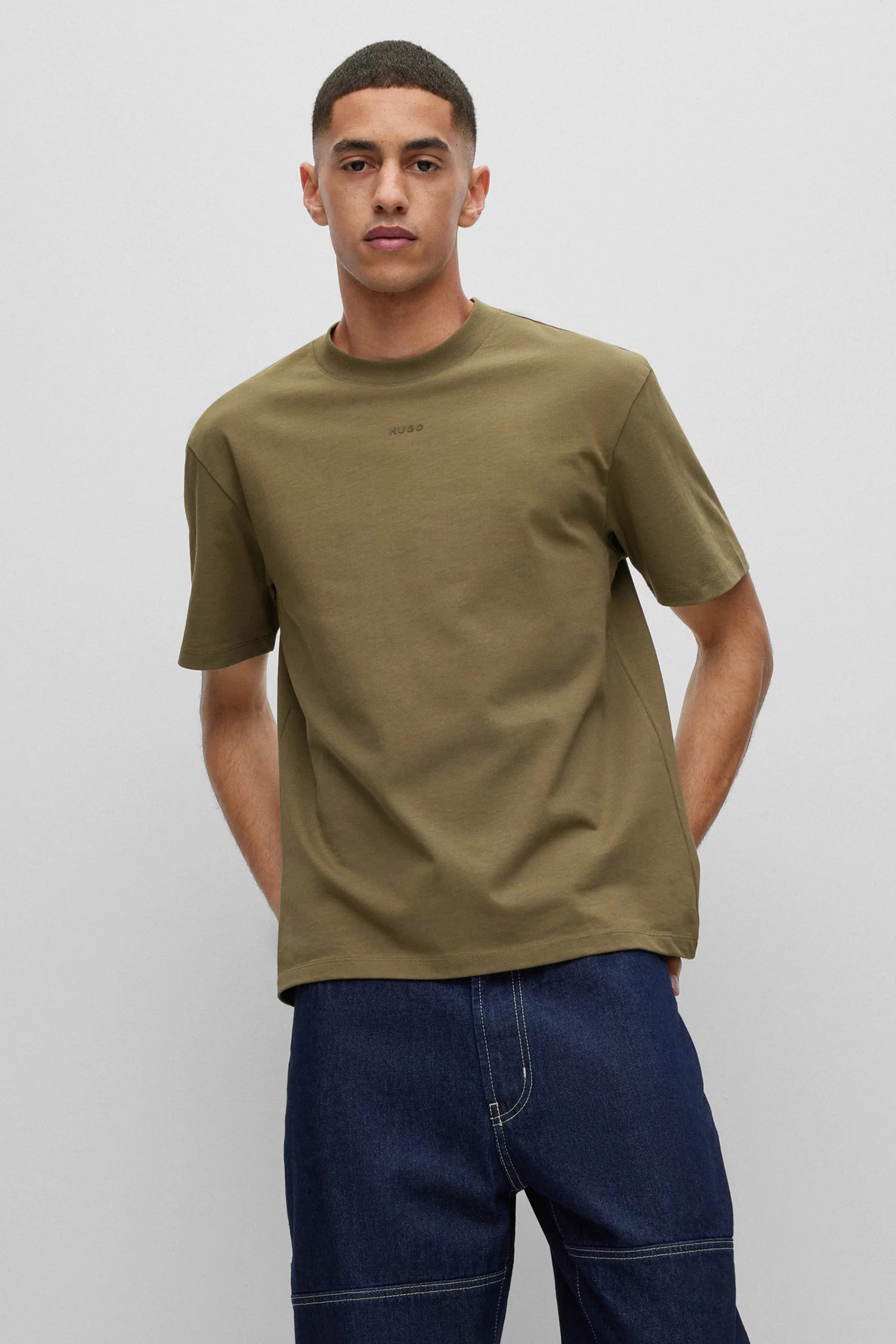 Мужская оливковая футболка HUGO 50488330;345