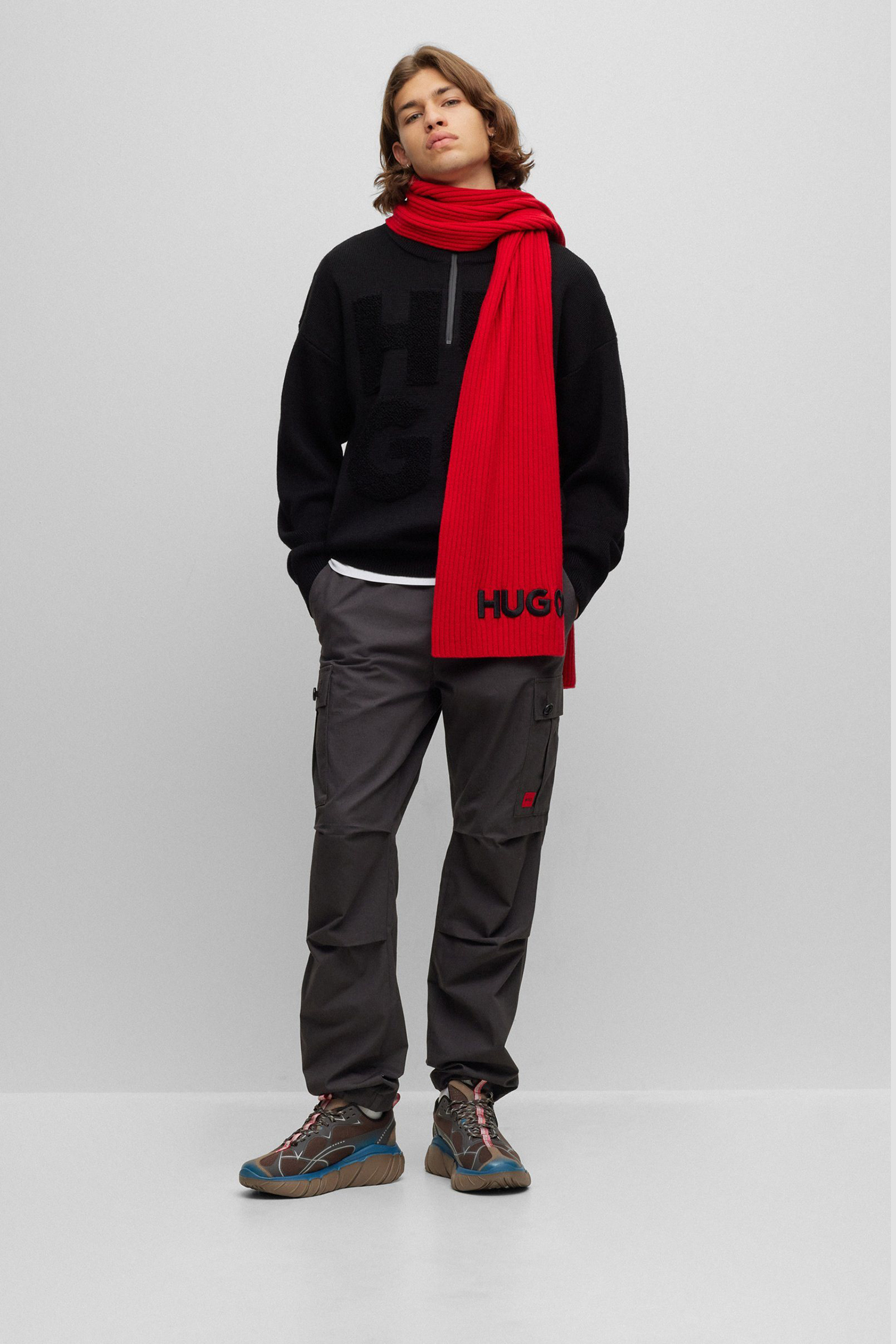 Мужская черная шерстяная кофта HUGO 50500021;001