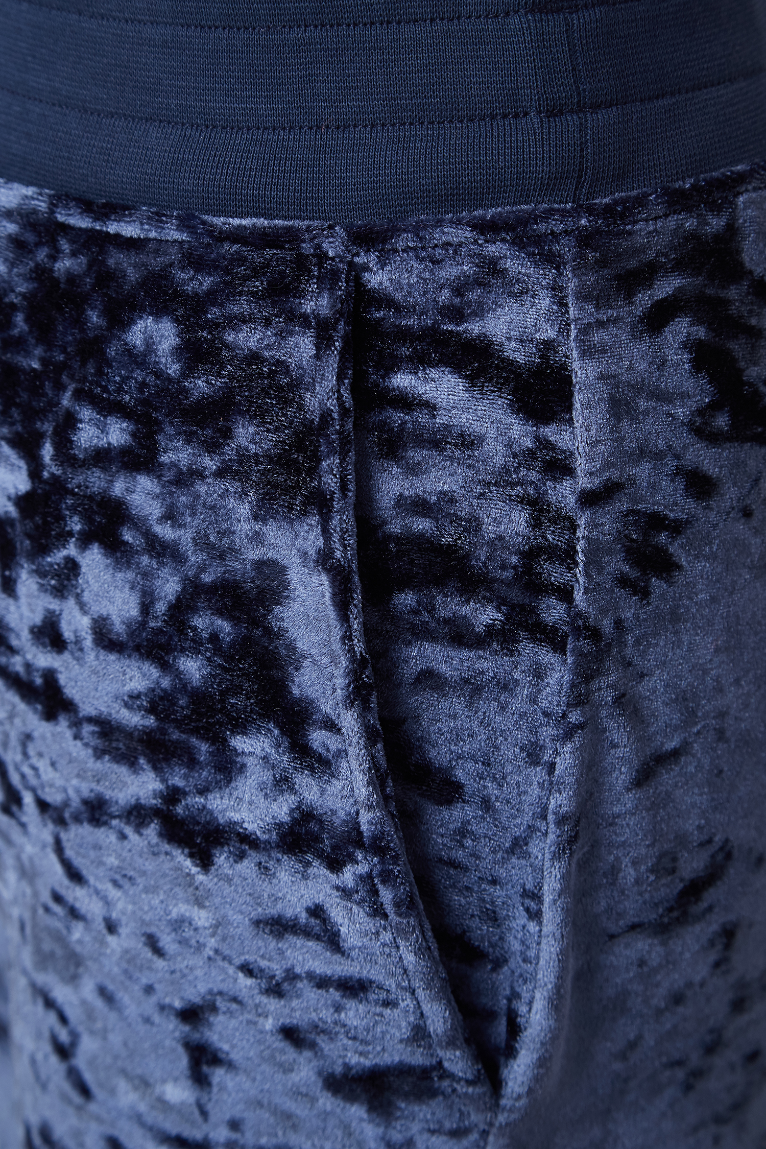 Женские темно-синие велюровые спортивные брюки Moschino A0314.8761;0290