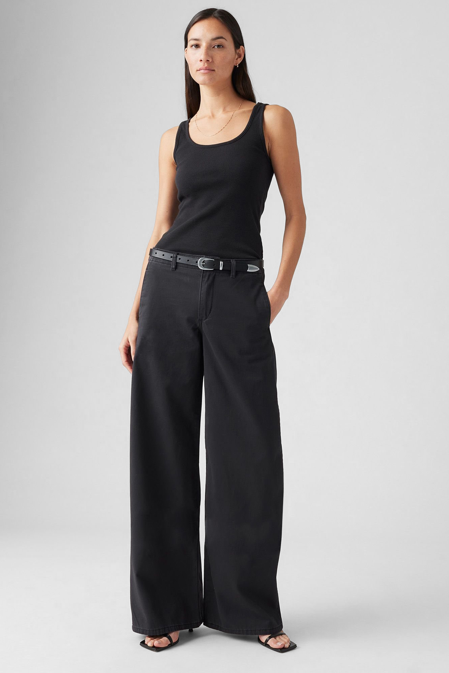 Женские черные брюки Levi’s® A8700;0001