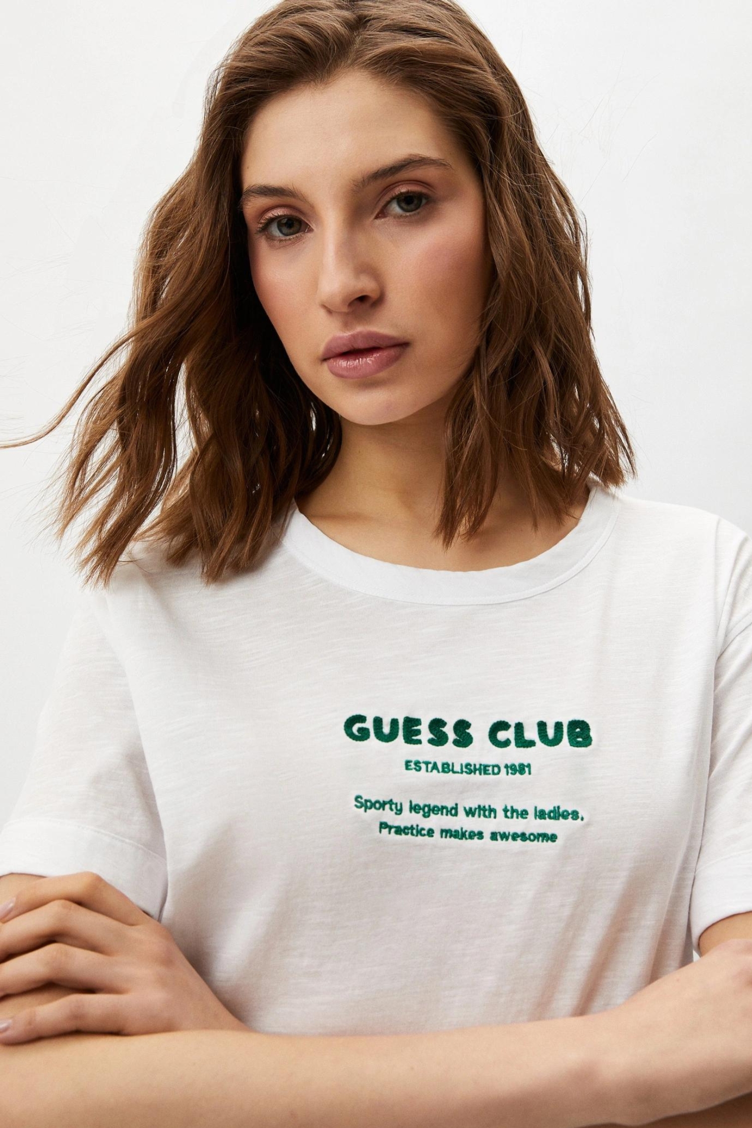 Женская белая футболка Guess V4GI05.K8G01;G011