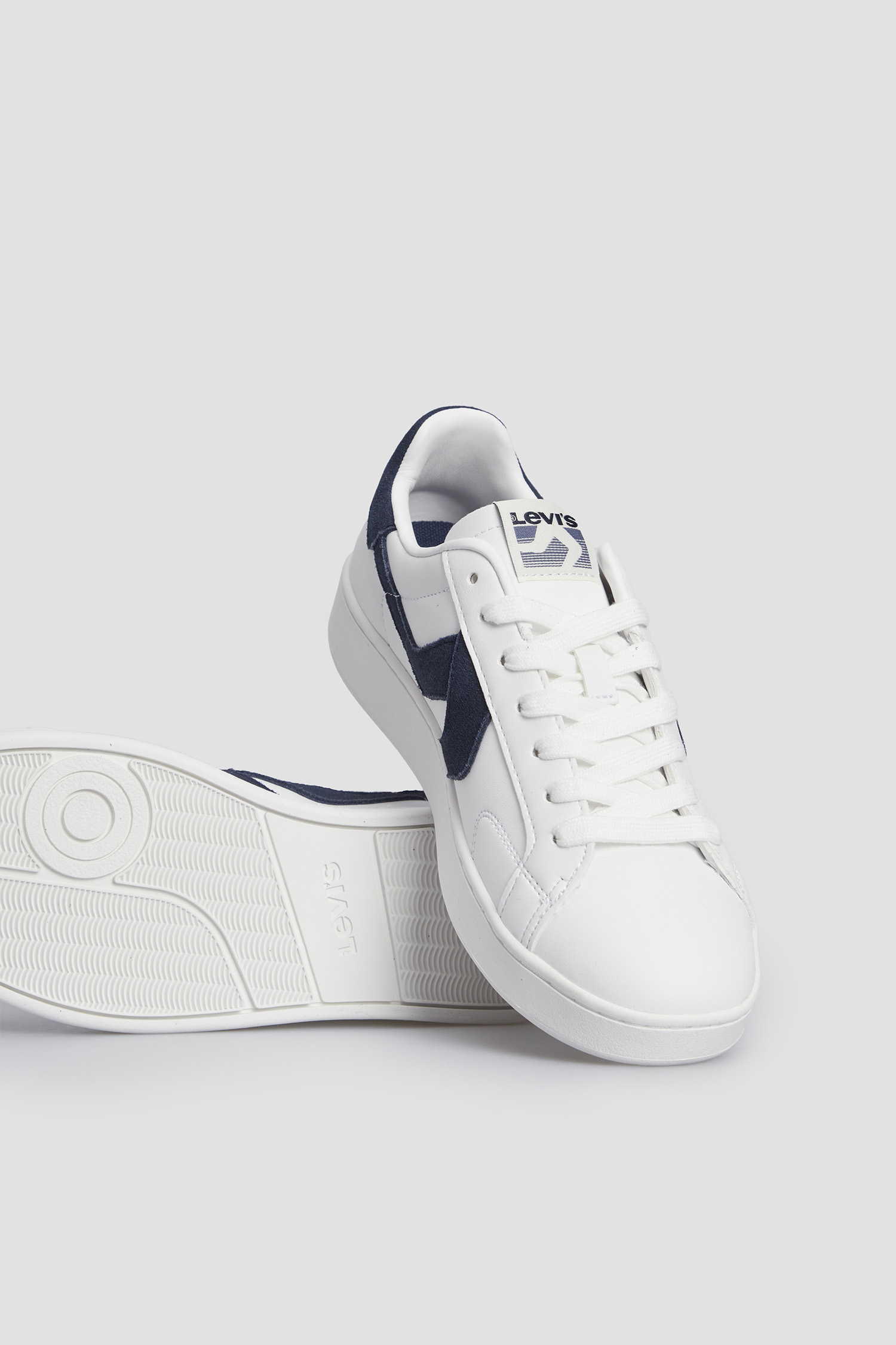 Жіночі білі снікерси Levi’s® 235659;846.151