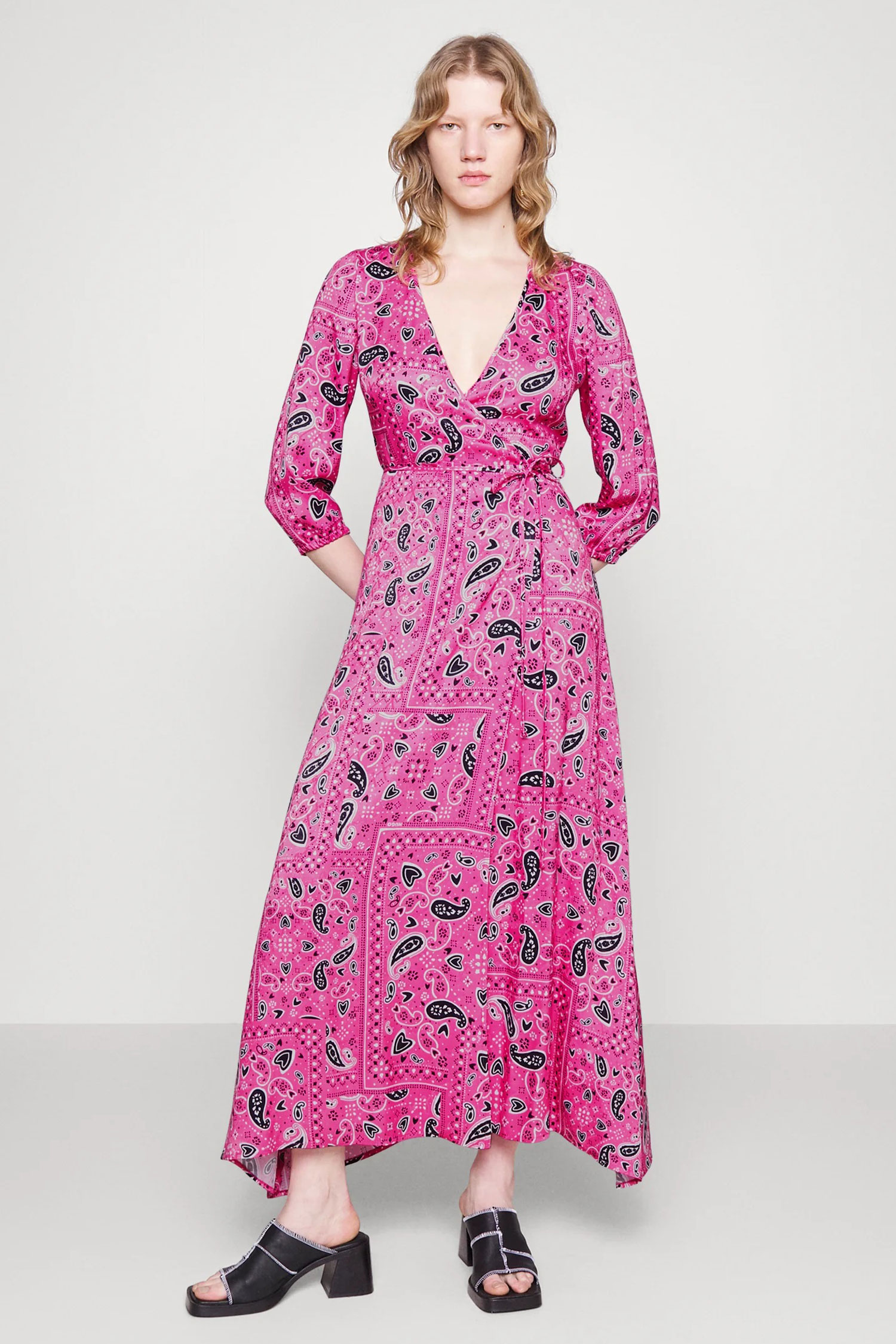 Женское розовое платье с узором HUGO 50489973;965