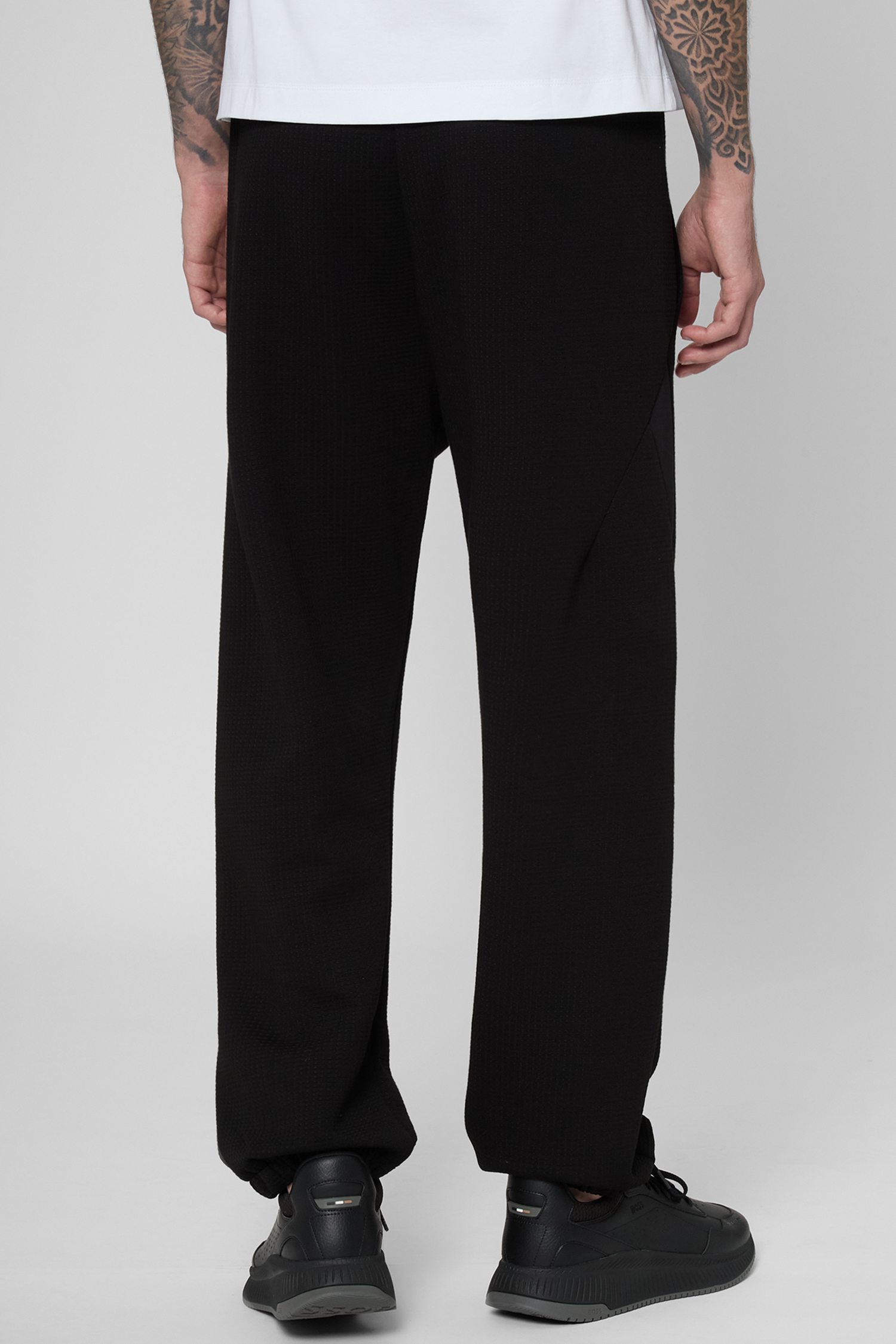 Чоловічі чорні спортивні штани BOSS 50548578;001