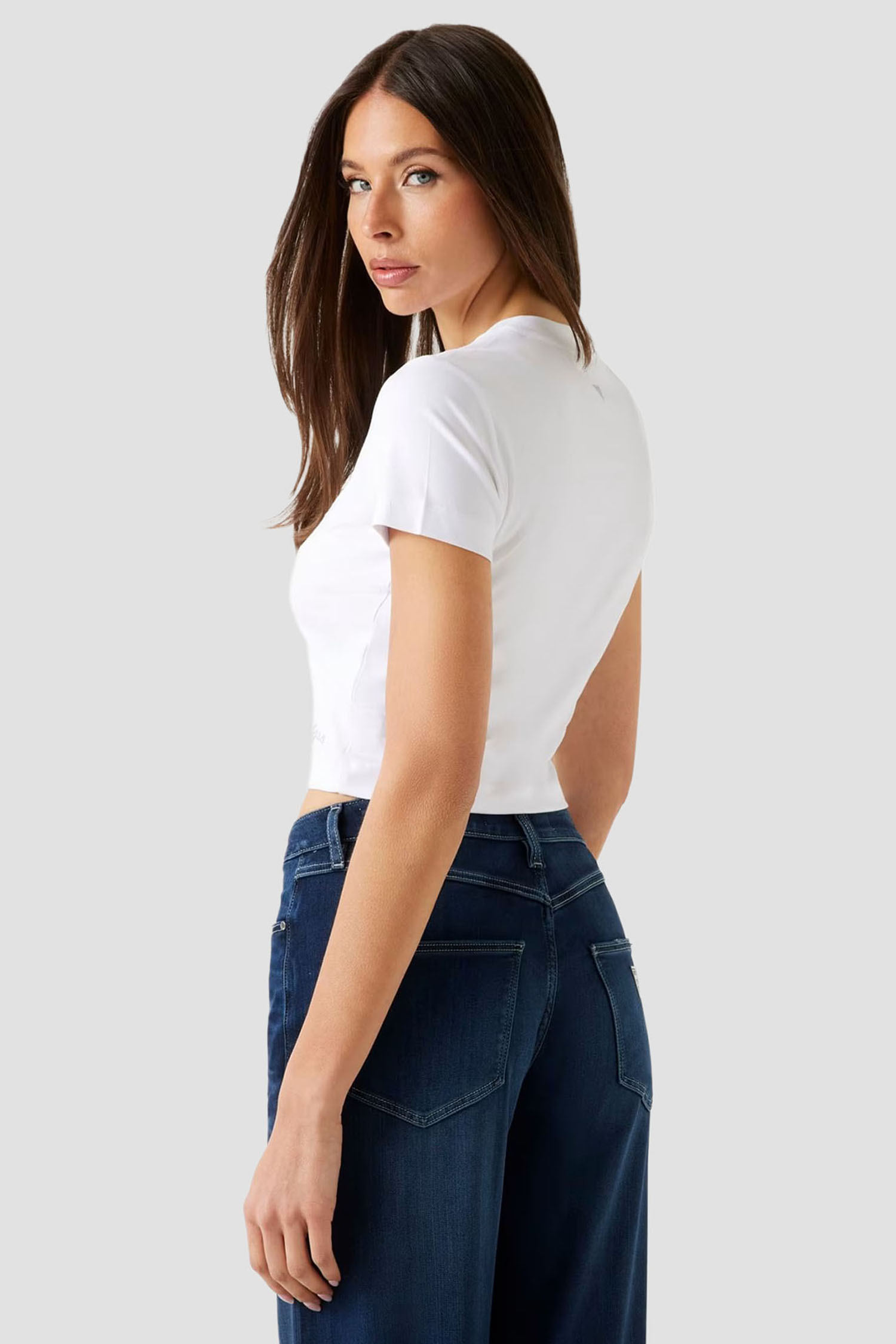 Женская белая футболка Guess W5YI06.KCYV2;G011