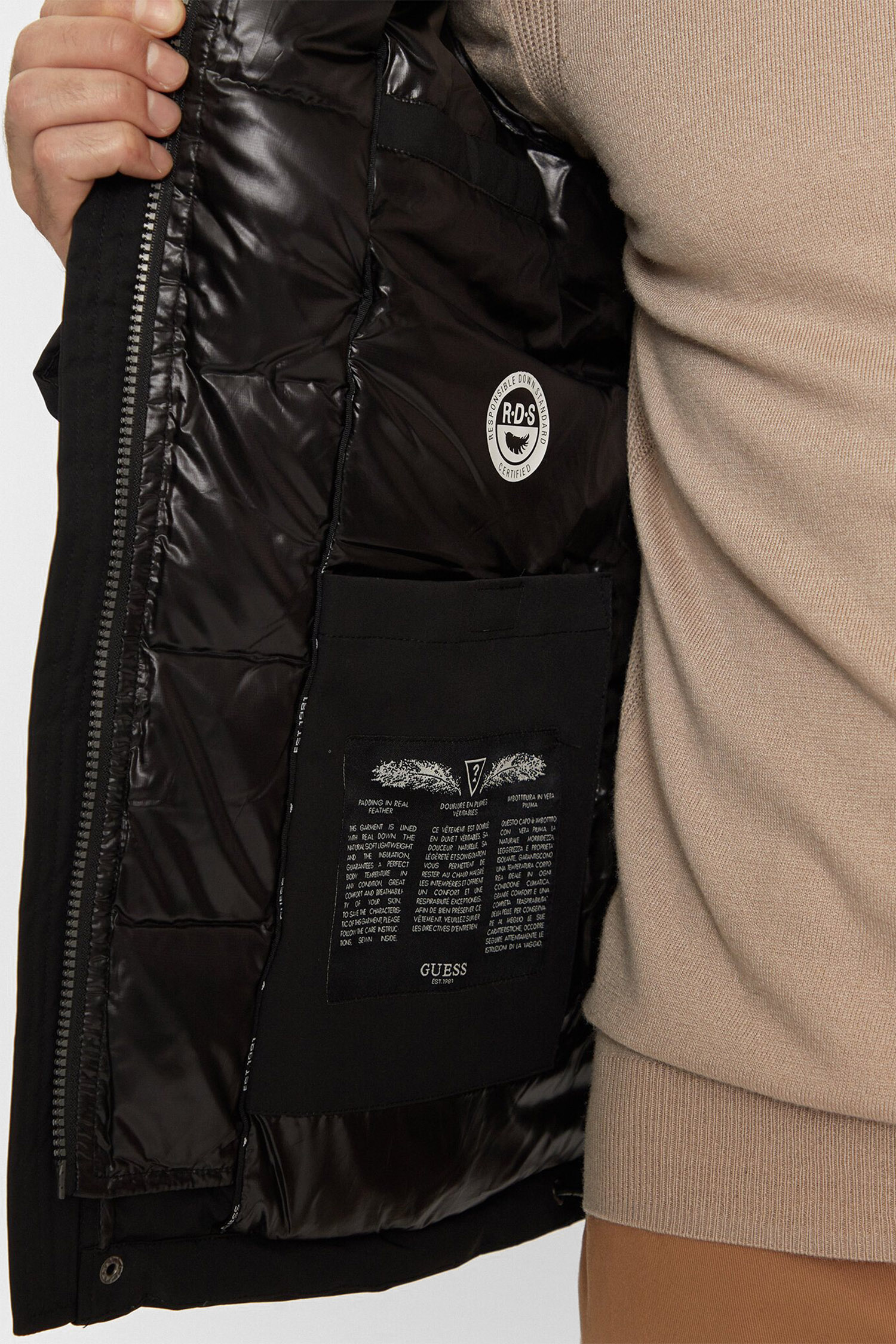 Мужская черная куртка Guess M4BL43.WGJR2;JBLK