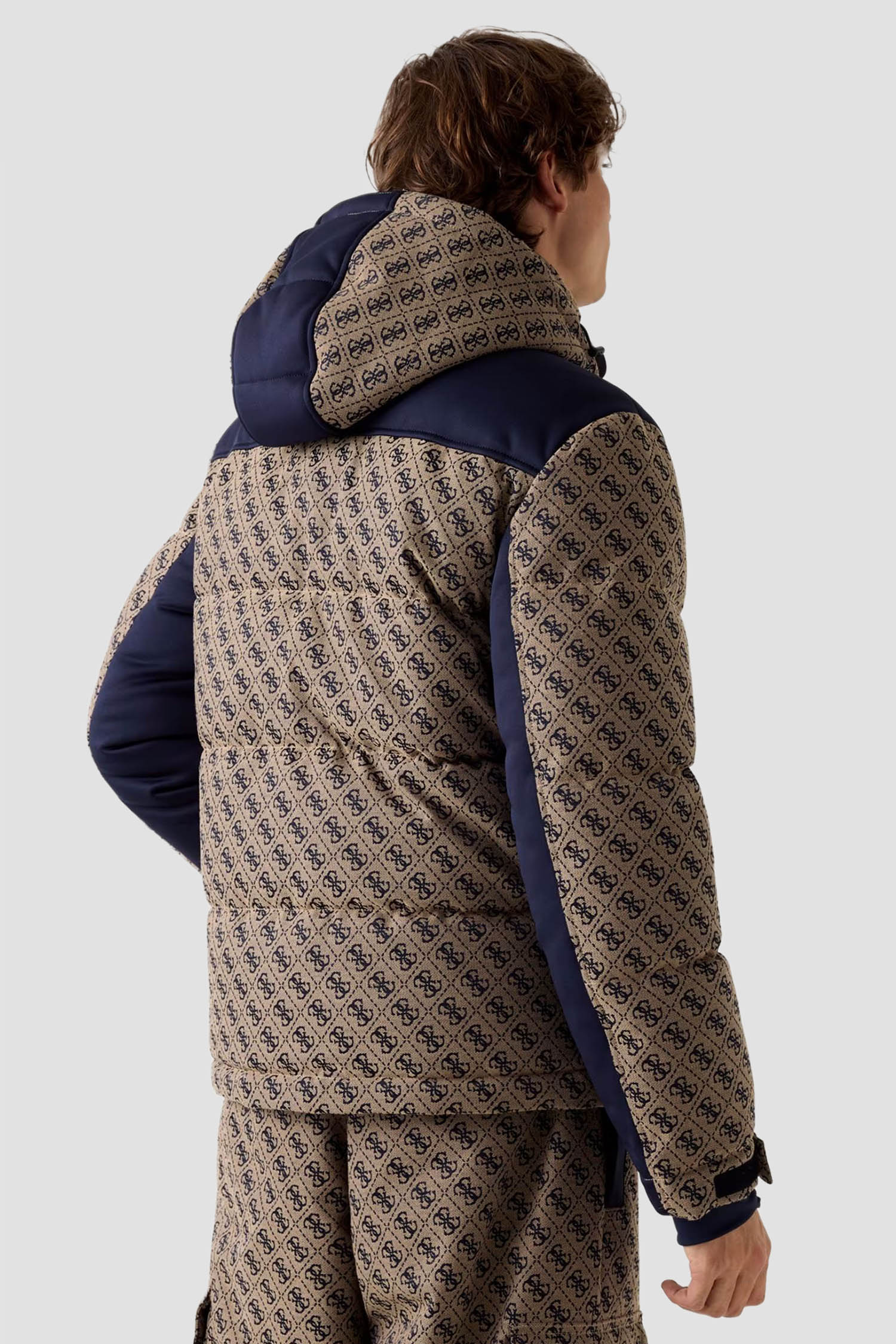 Чоловіча бежева лижна куртка з візерунком Guess M5BL0N.WF182;FN4K