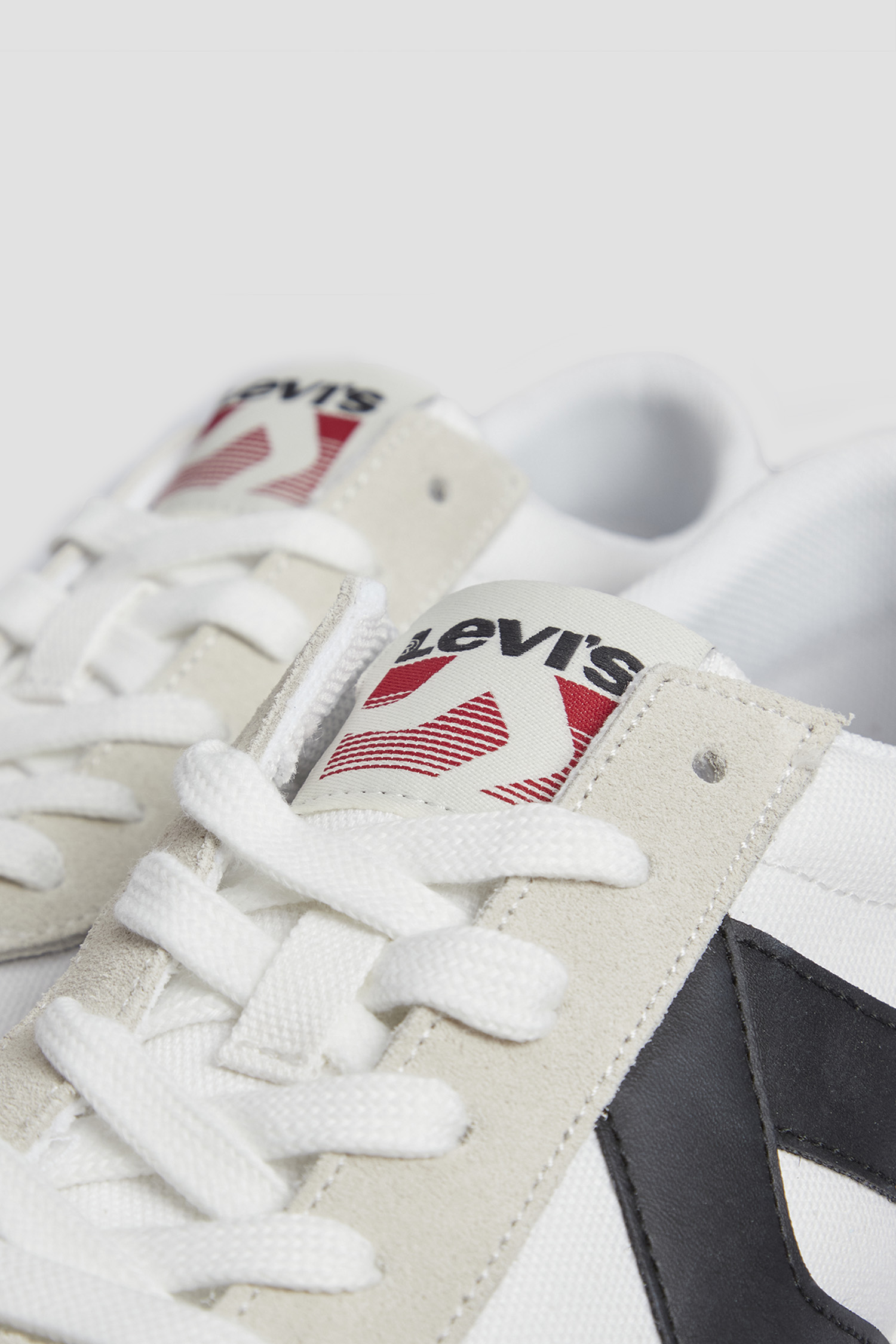 Мужские белые сникерсы Levi’s® 235660;781.51