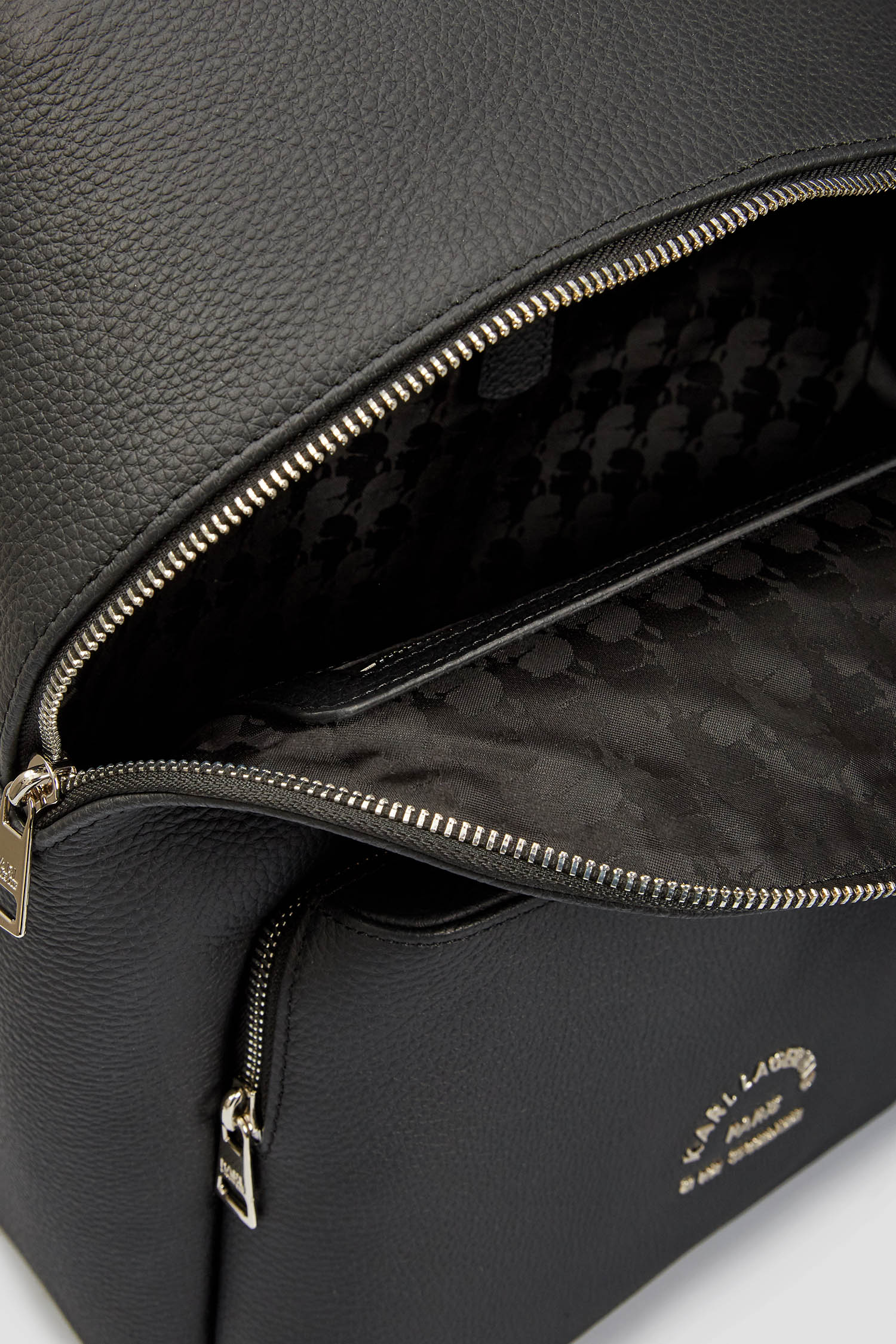 Чоловічий чорний шкіряний рюкзак Karl Lagerfeld 521451.815908;990