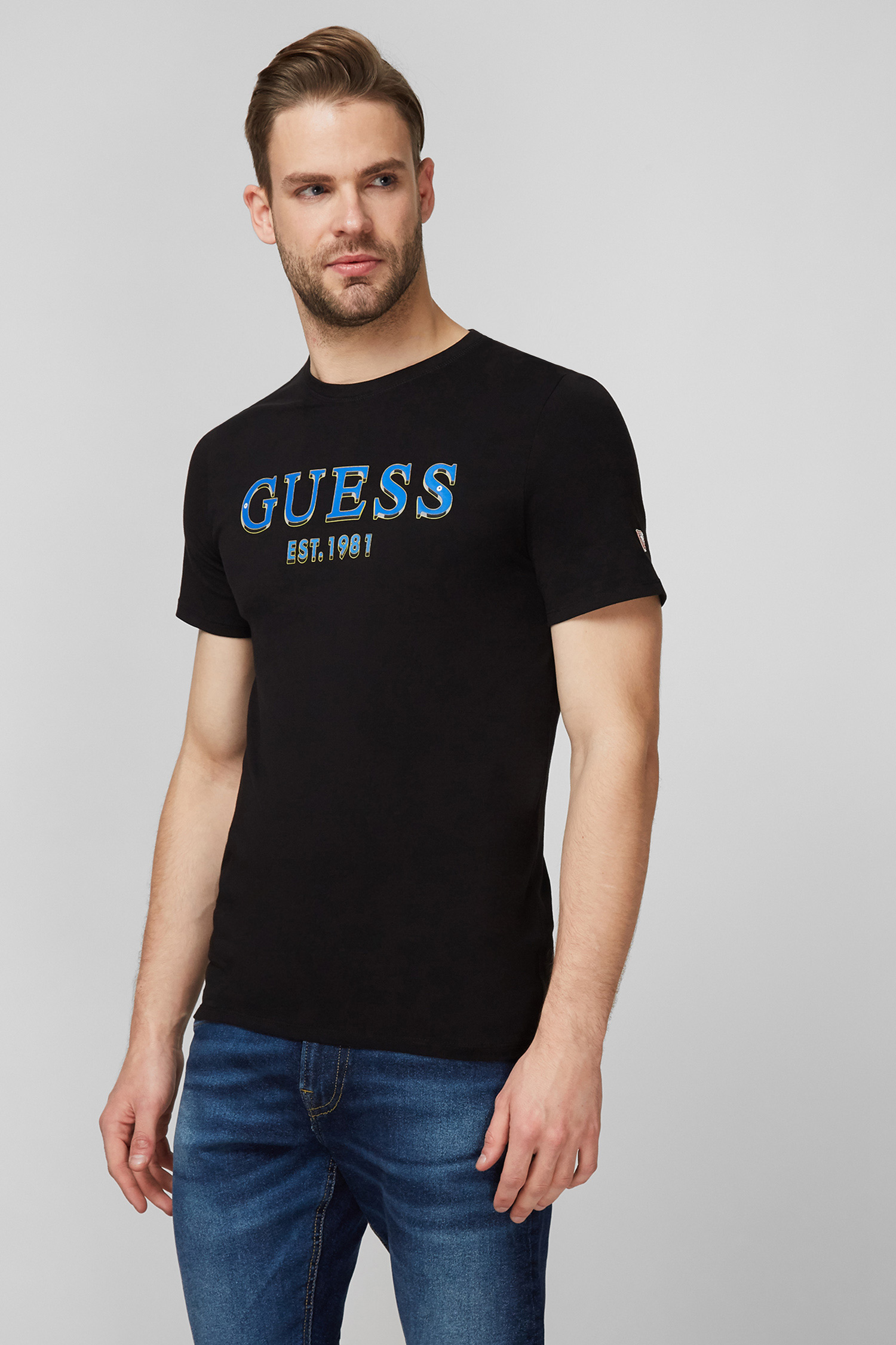 Мужская черная футболка Guess M0BI59.J1300;JBLK — Ultrashop