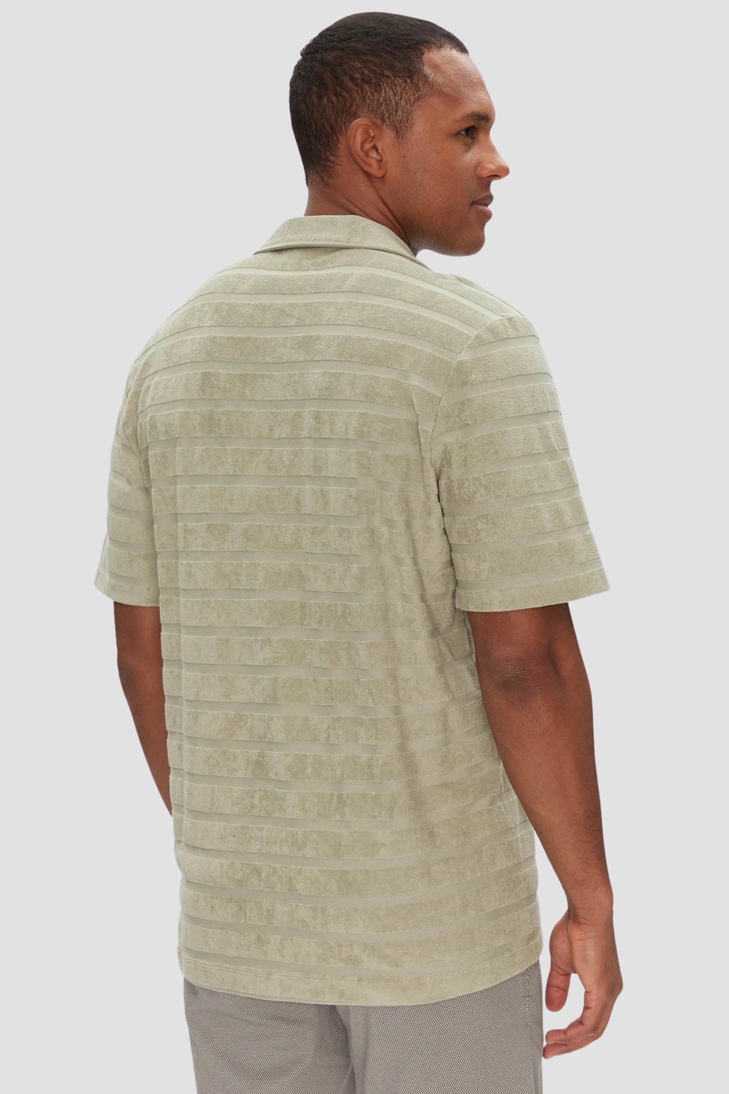 Мужская оливковая рубашка в полоску HUGO 50539351;391