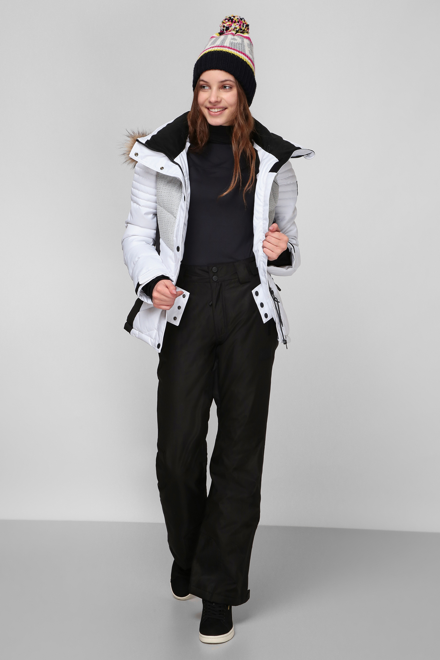 Черные лыжные брюки для девушек SuperDry WS110017A;02A