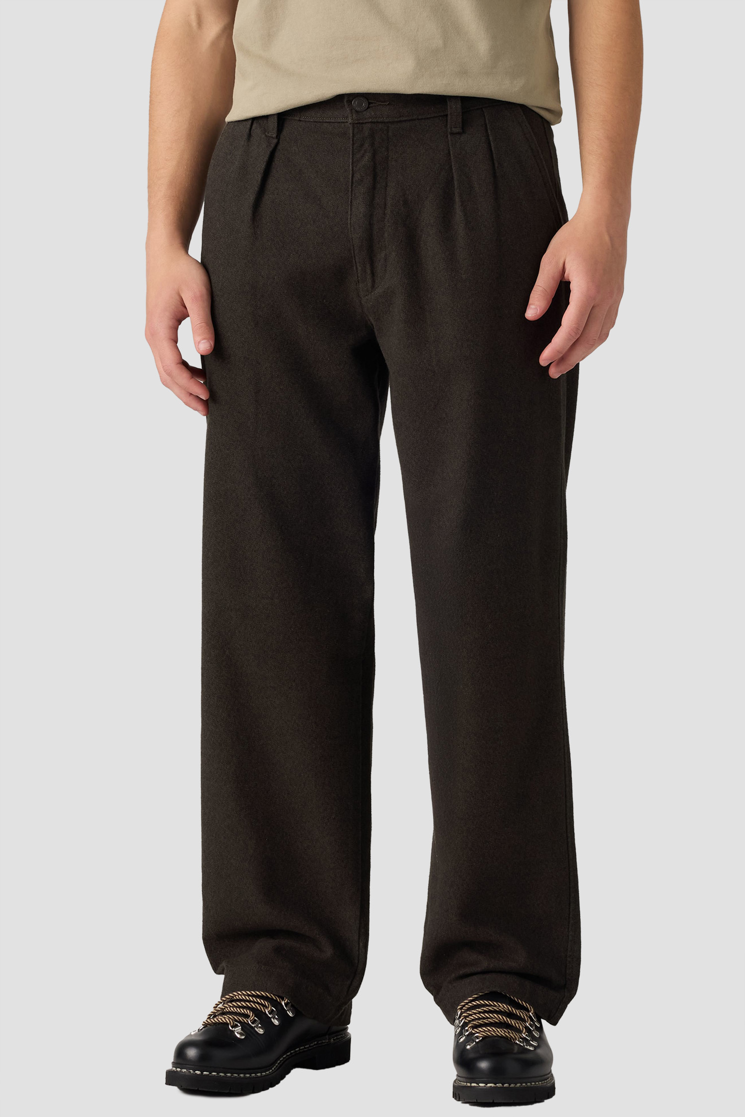 Мужские темно-коричневые брюки XX Chino Baggy Pleated Levi’s® 0081N;0001