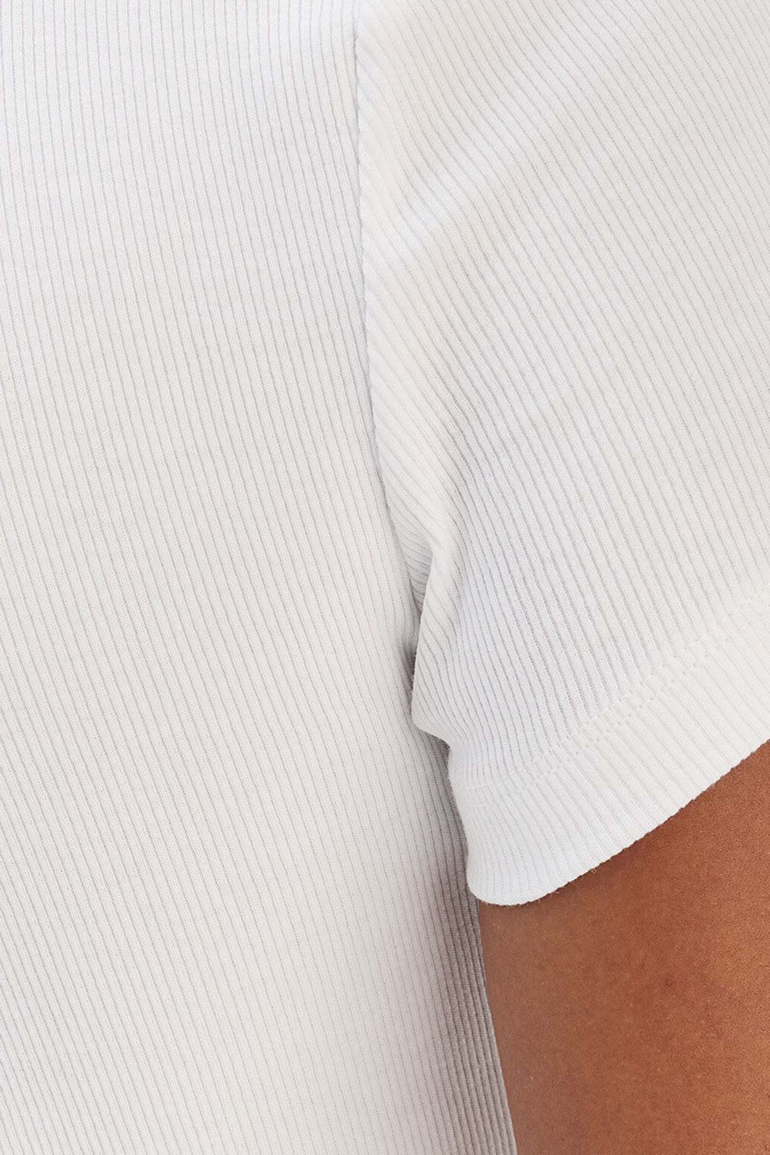 Жіноча біла футболка Guess W6RI22.KA0H1;G011