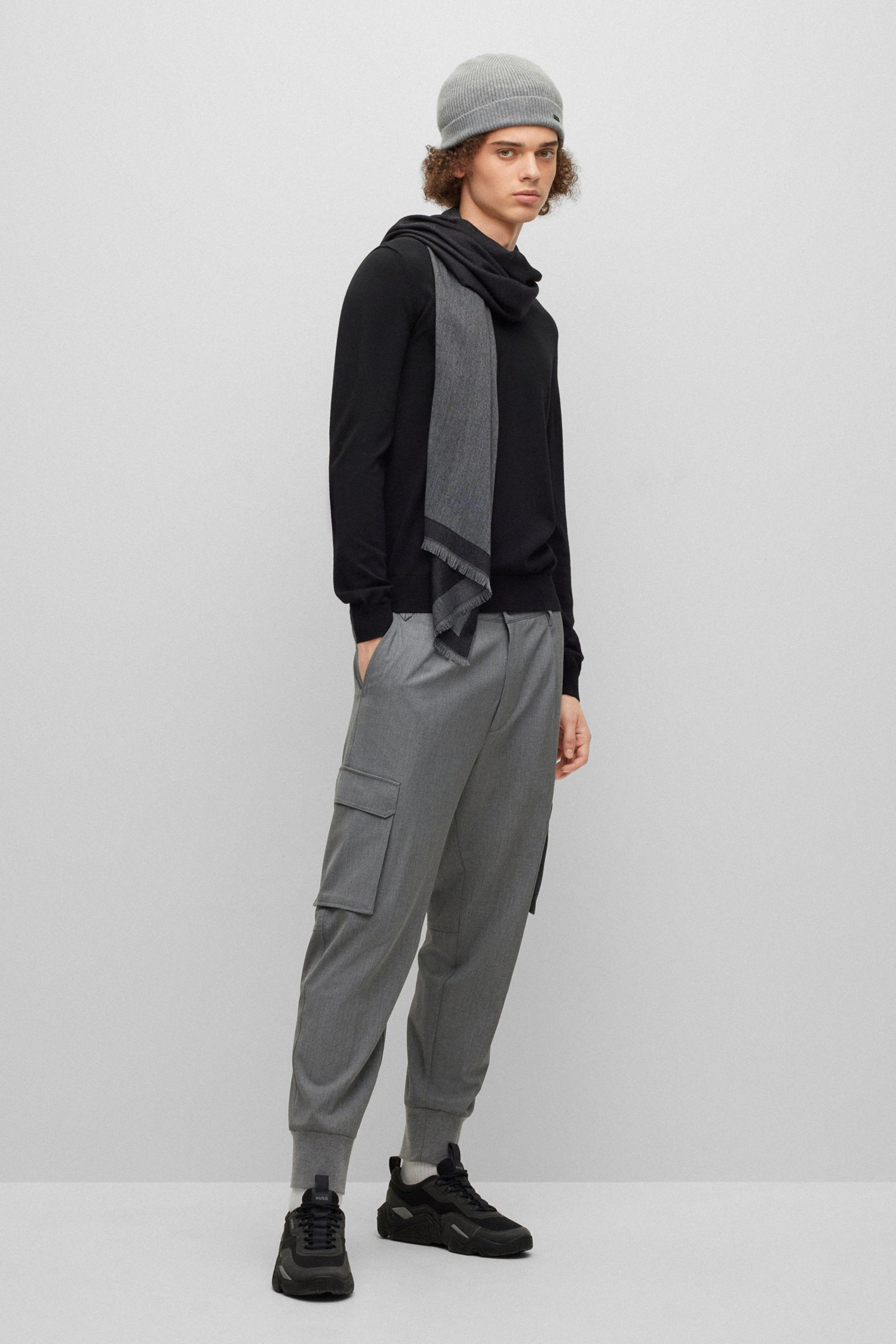 Чоловіча сіра кашемірова шапка HUGO 50475375;069