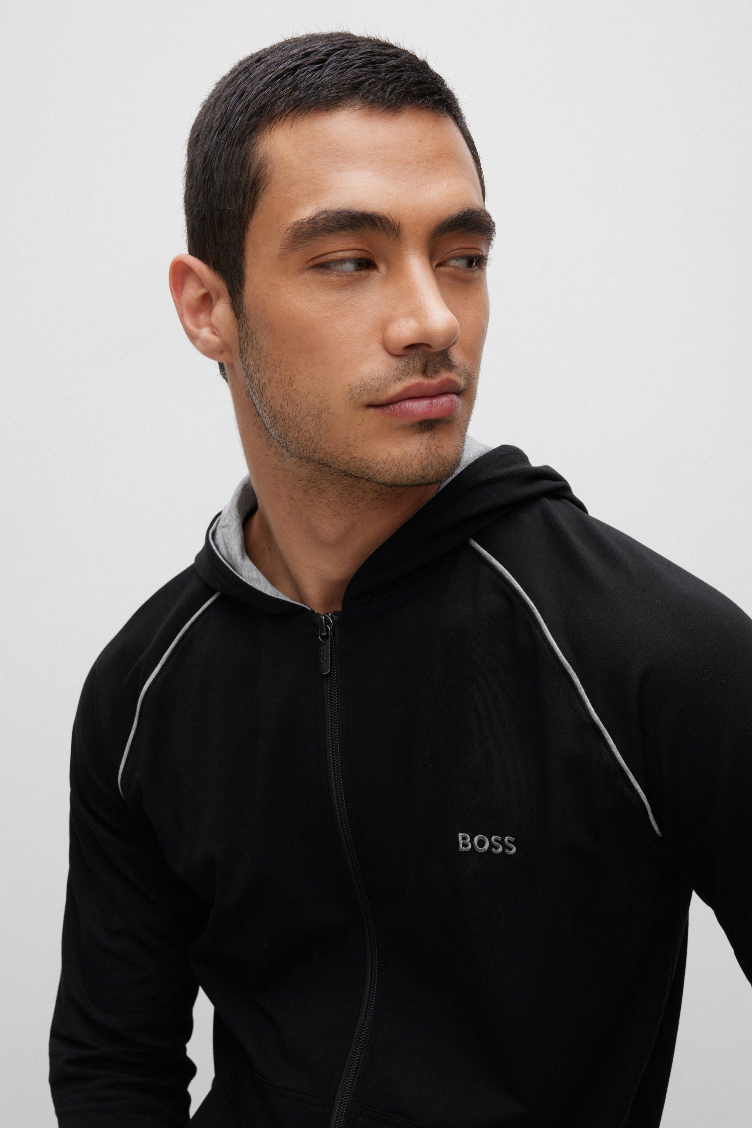 Мужская черная кофта на молнии BOSS 50469540;001 — Ultrashop