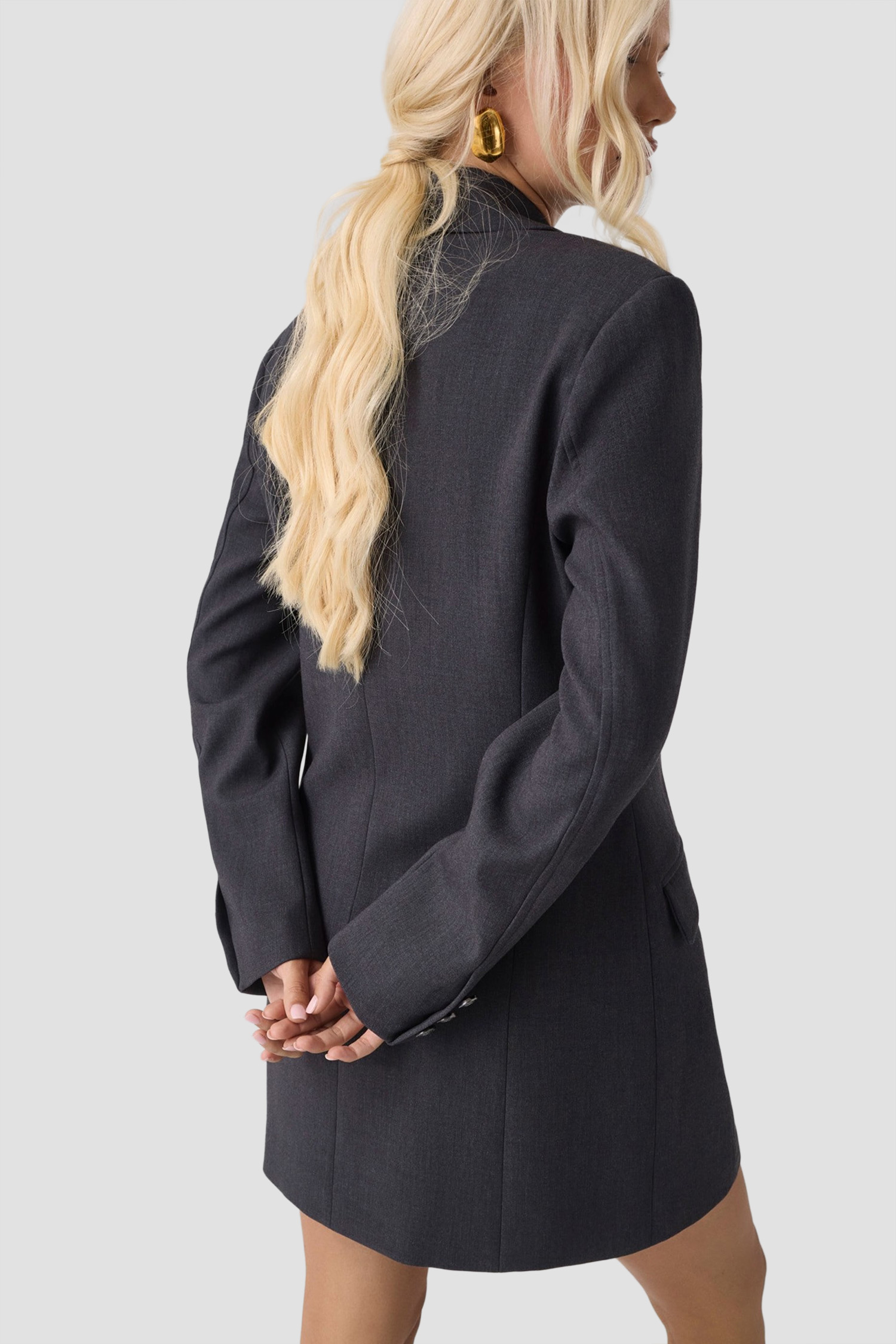 Женское темно-серое платье Guess W6BK60.W4320;G912
