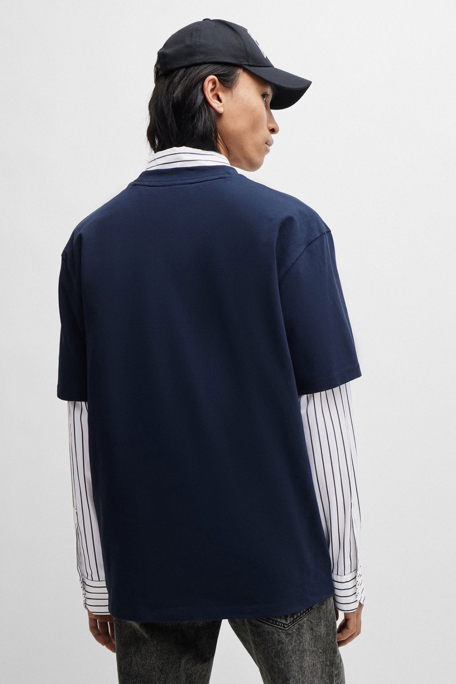 Чоловіча темно-синя футболка HUGO 50488330;405