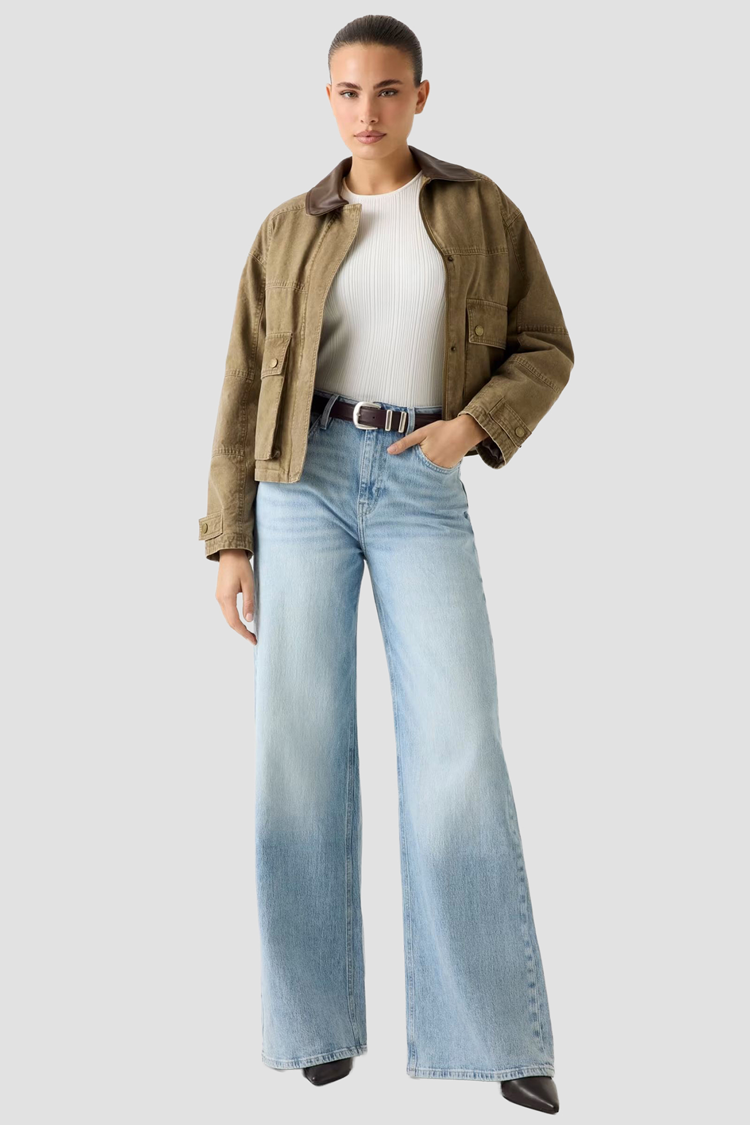 Жіноча коричнева куртка Guess W6RL51.WL372;F8BC