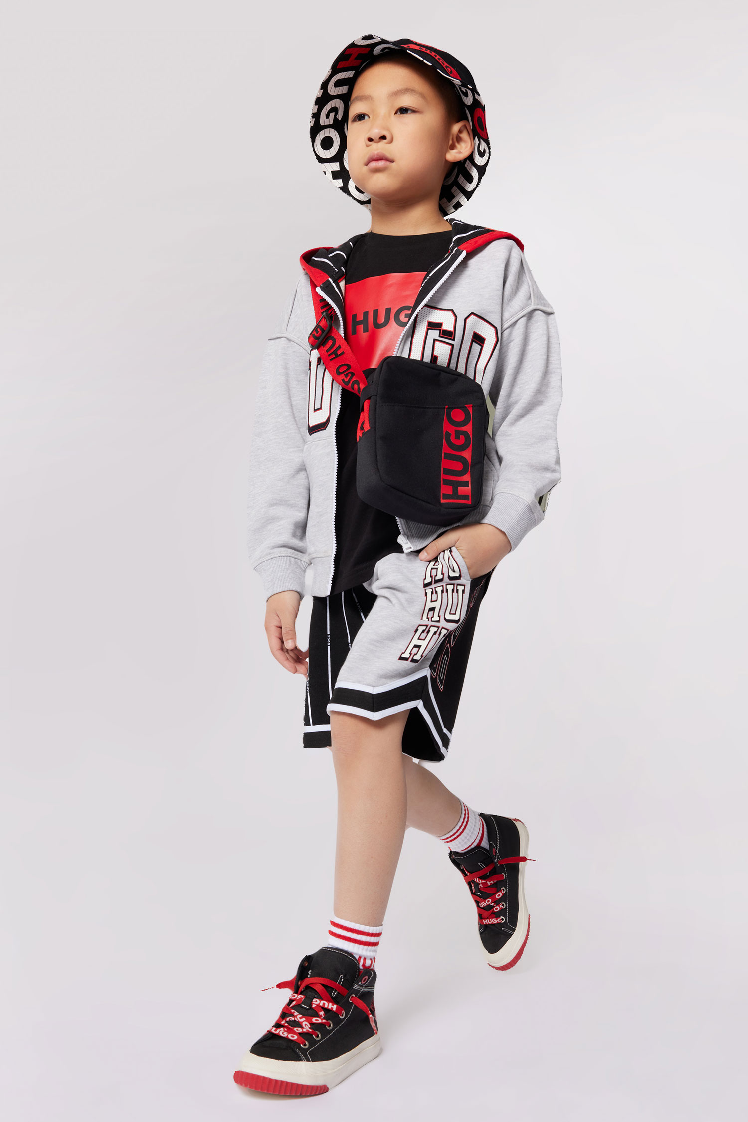 Детская черная футболка HUGO kids G00006;09B