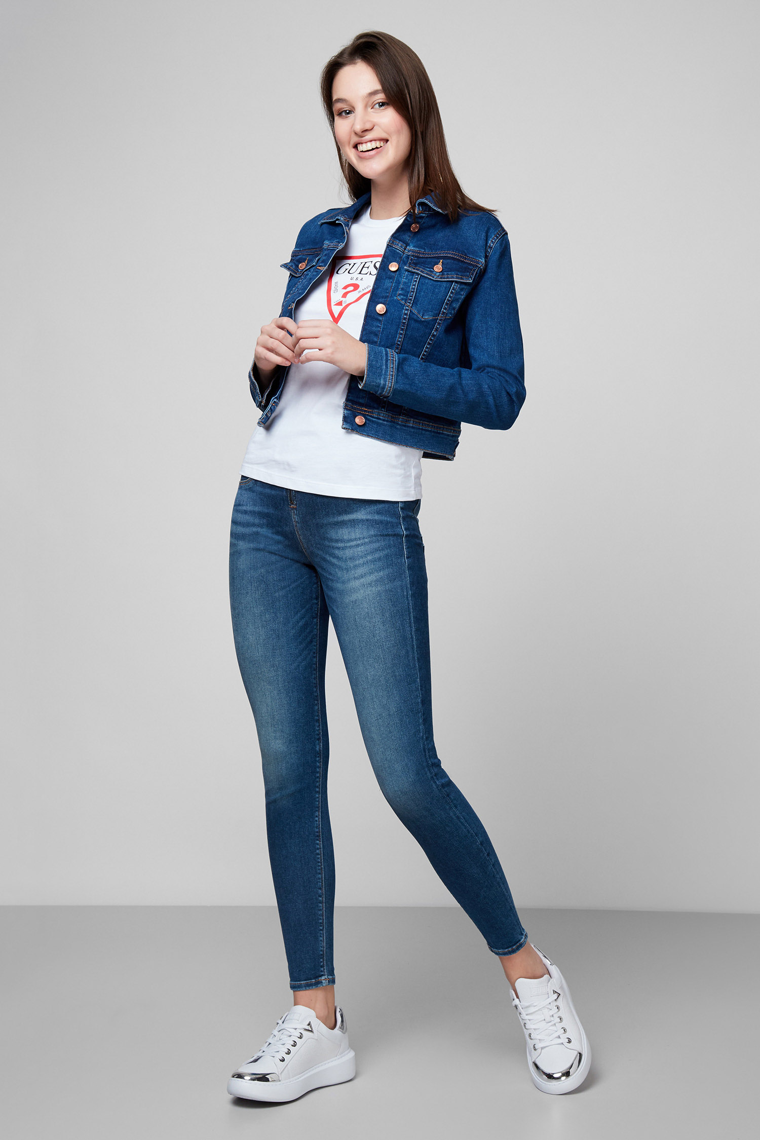 Женская синяя джинсовая куртка Guess W0YN26.D4484;SHEF
