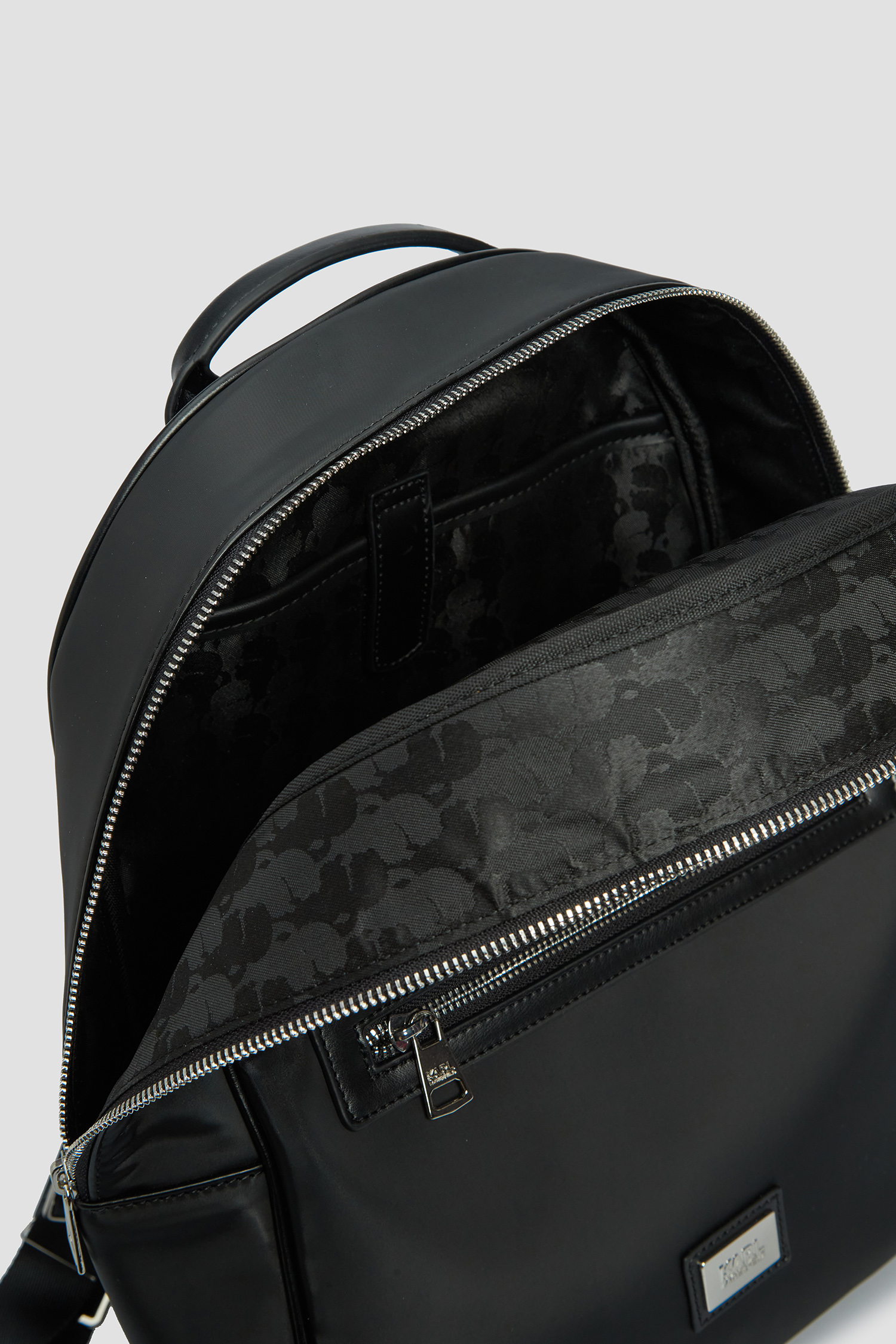 Мужской черный рюкзак Karl Lagerfeld 541113.805908;990