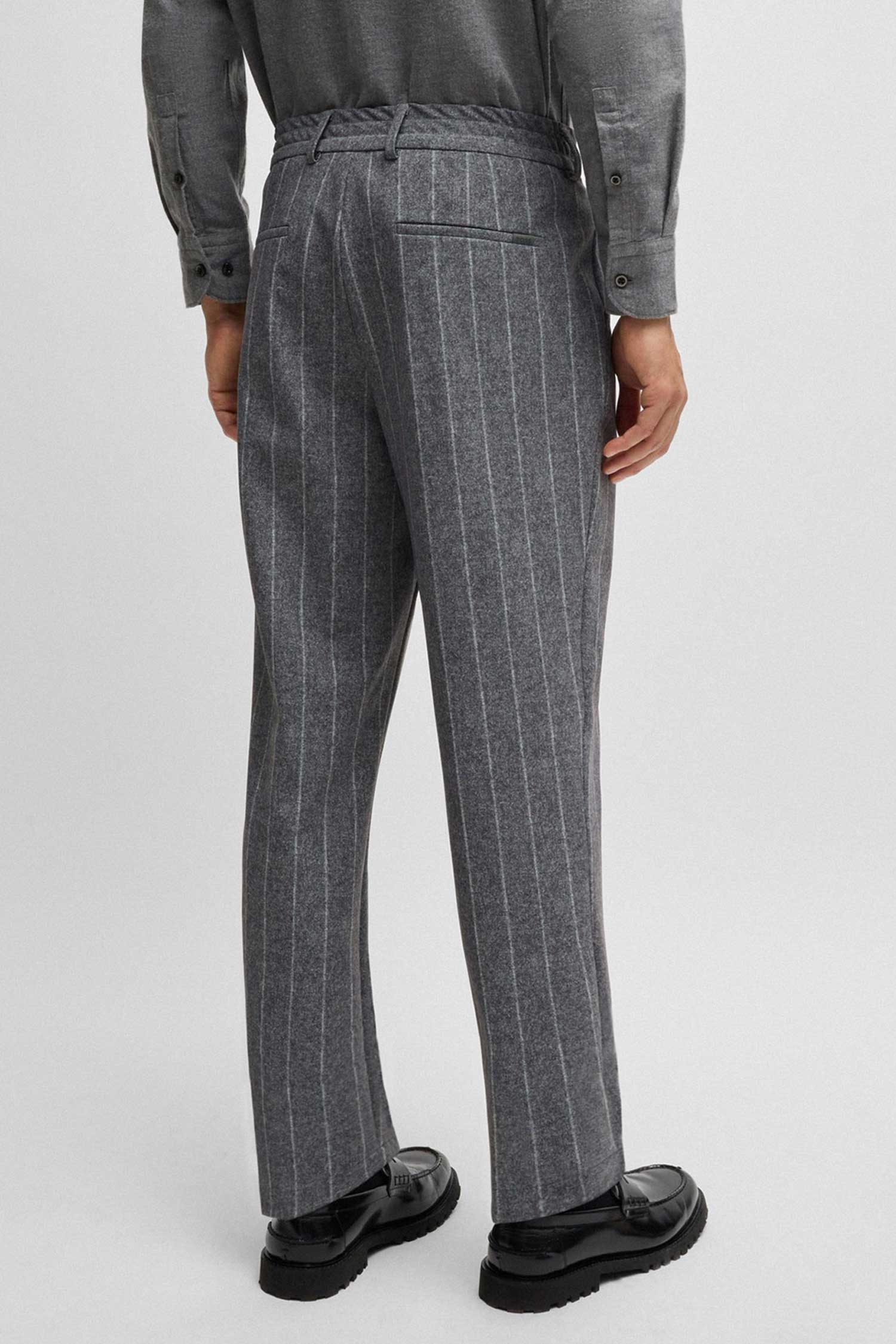 Мужские серые брюки в полоску BOSS 50530651;030