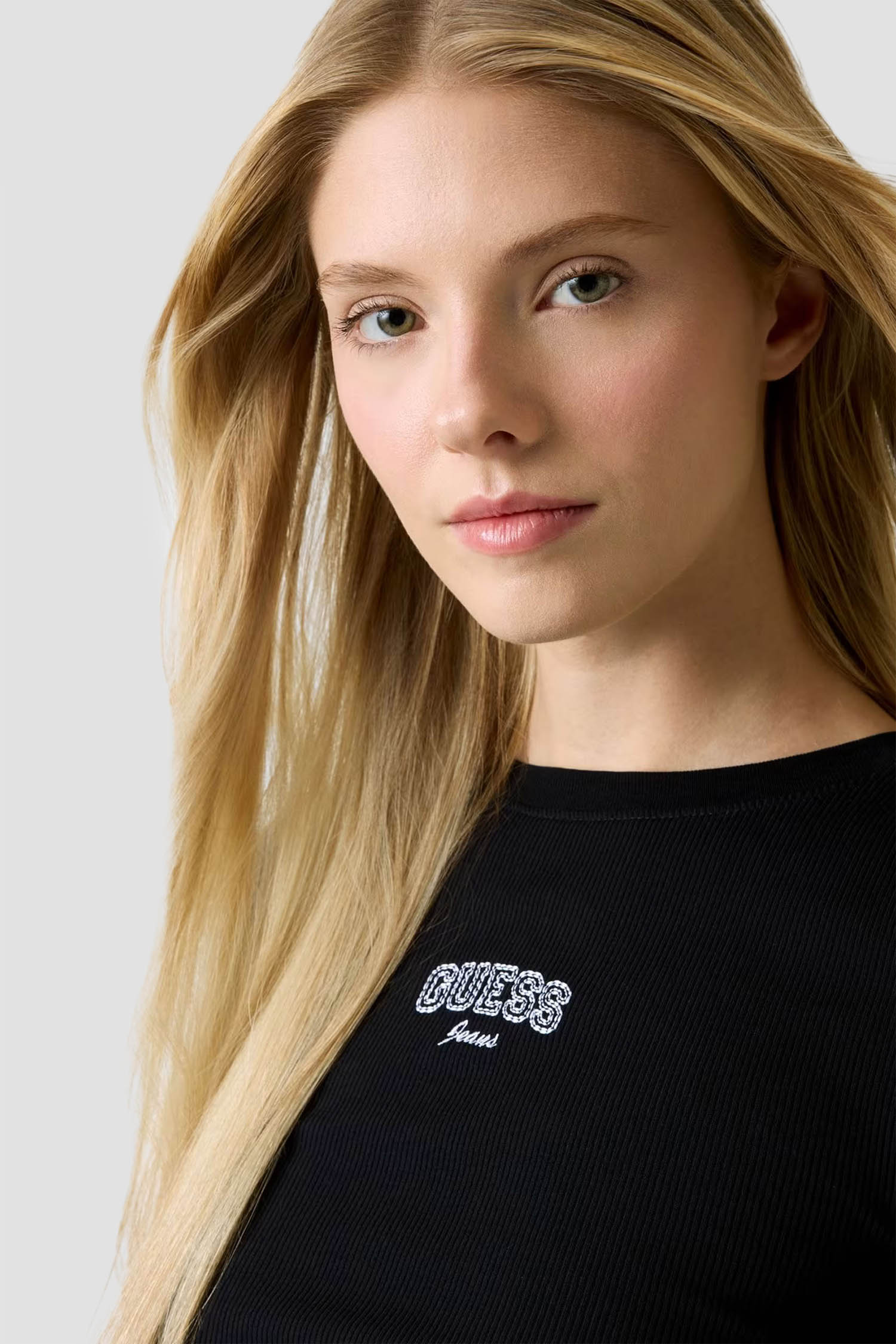 Женская черная футболка Guess Jeans W6RP21.KA0H1;JBLK