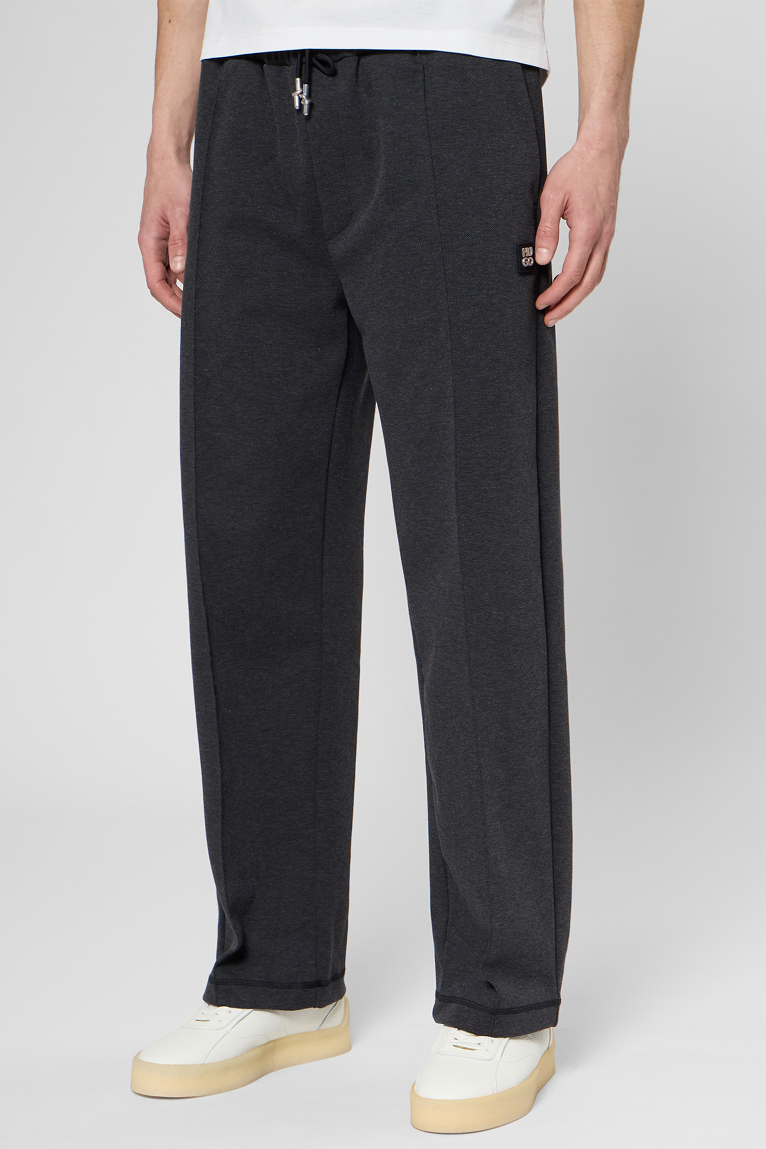 Чоловічі темно-сірі спортивні штани HUGO 50553432;037