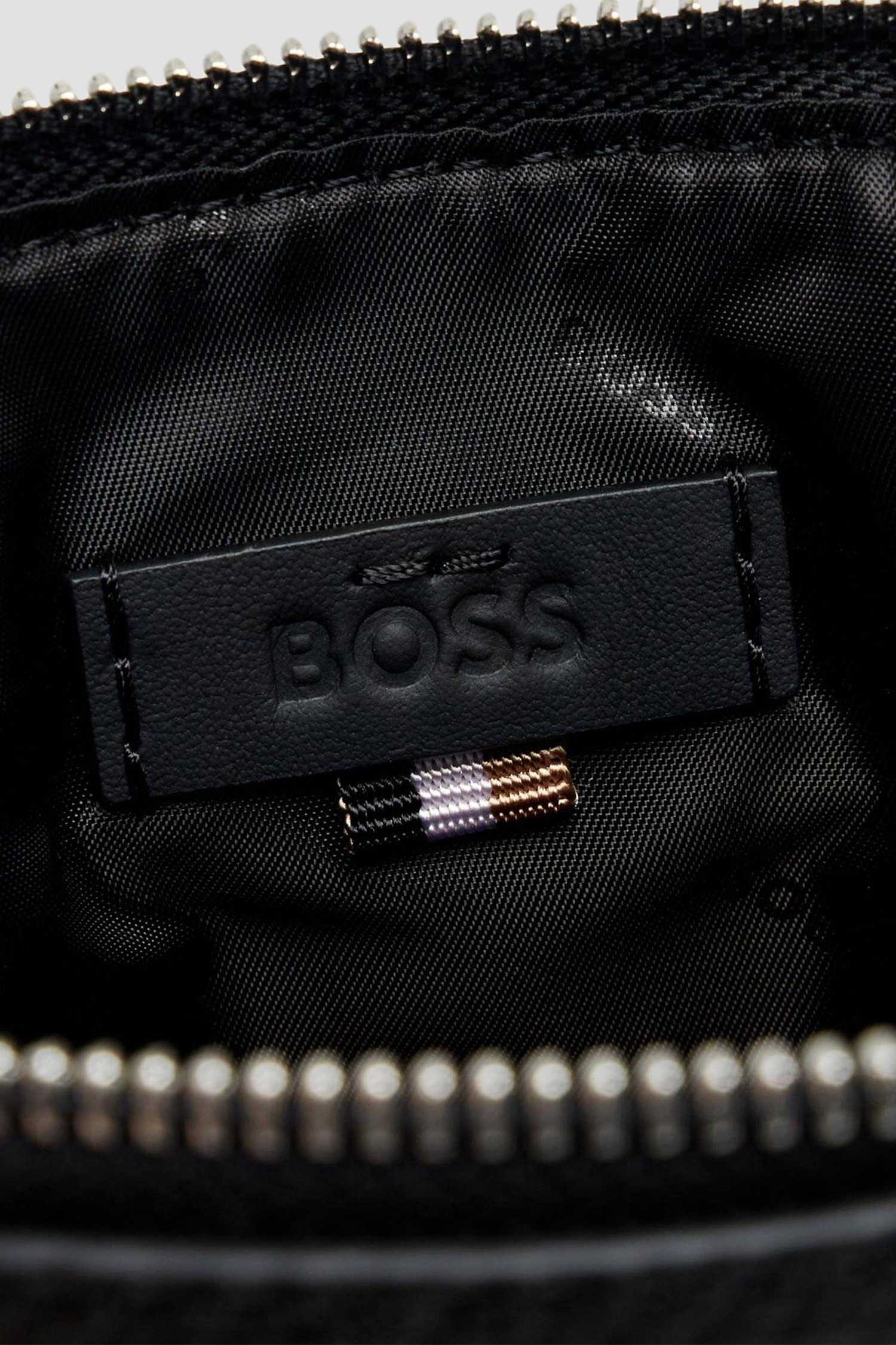 Мужская черная кожаная сумка BOSS 50567805;001